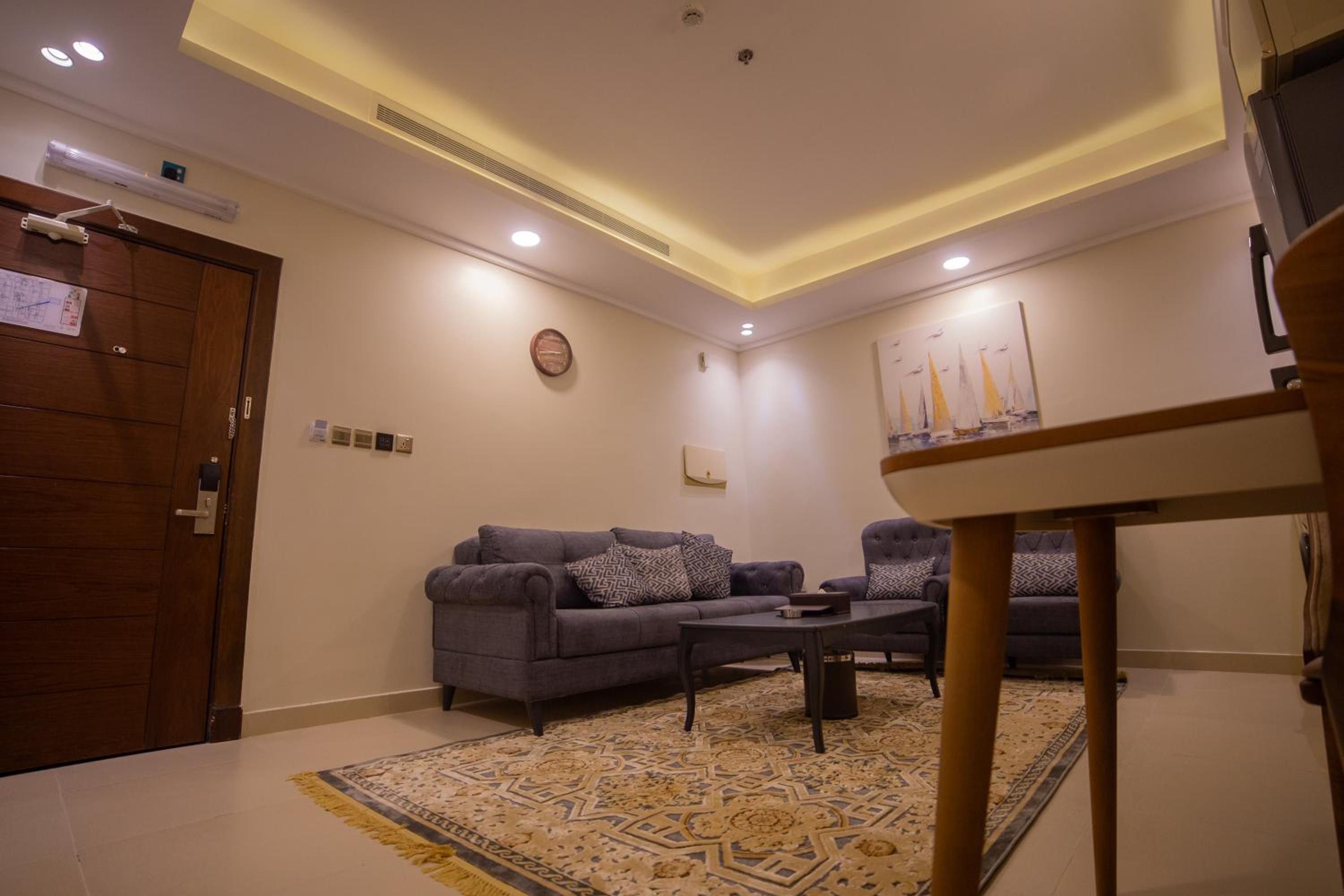 Three-Bedroom Suite photo 1