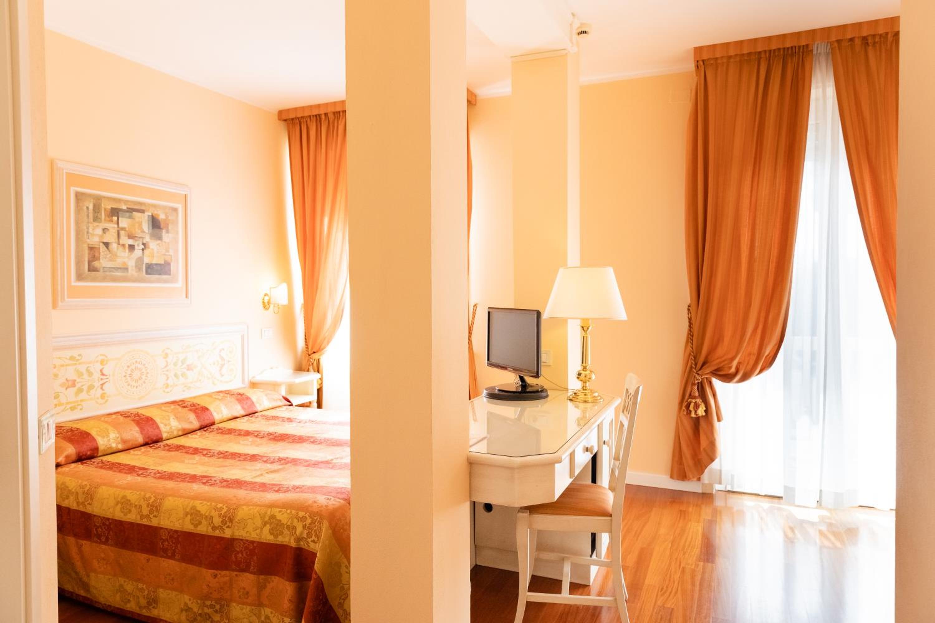Classic Double Room