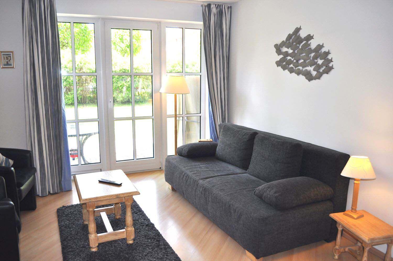 One-Bedroom Apartment photo 1
