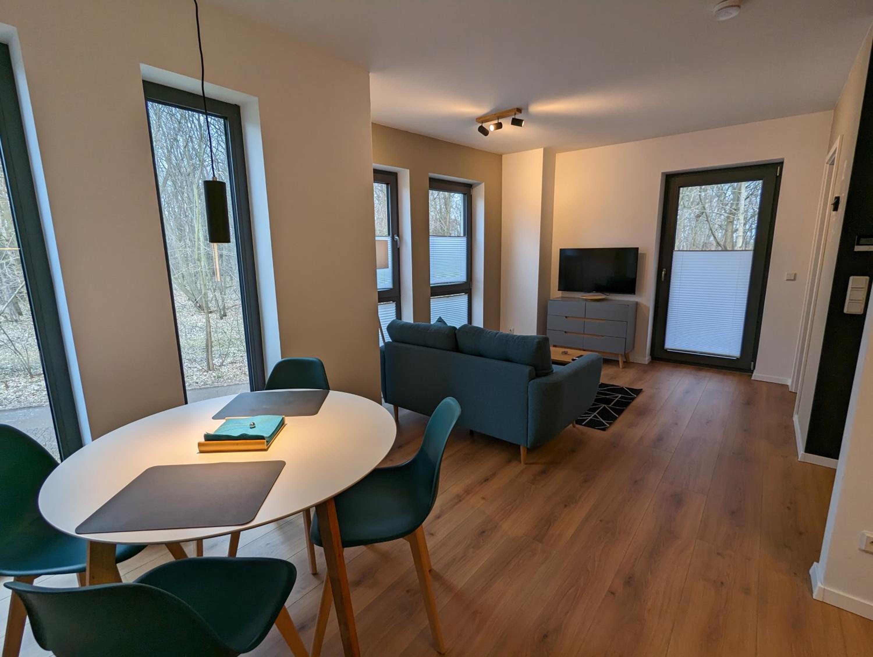 One-Bedroom Apartment photo 1