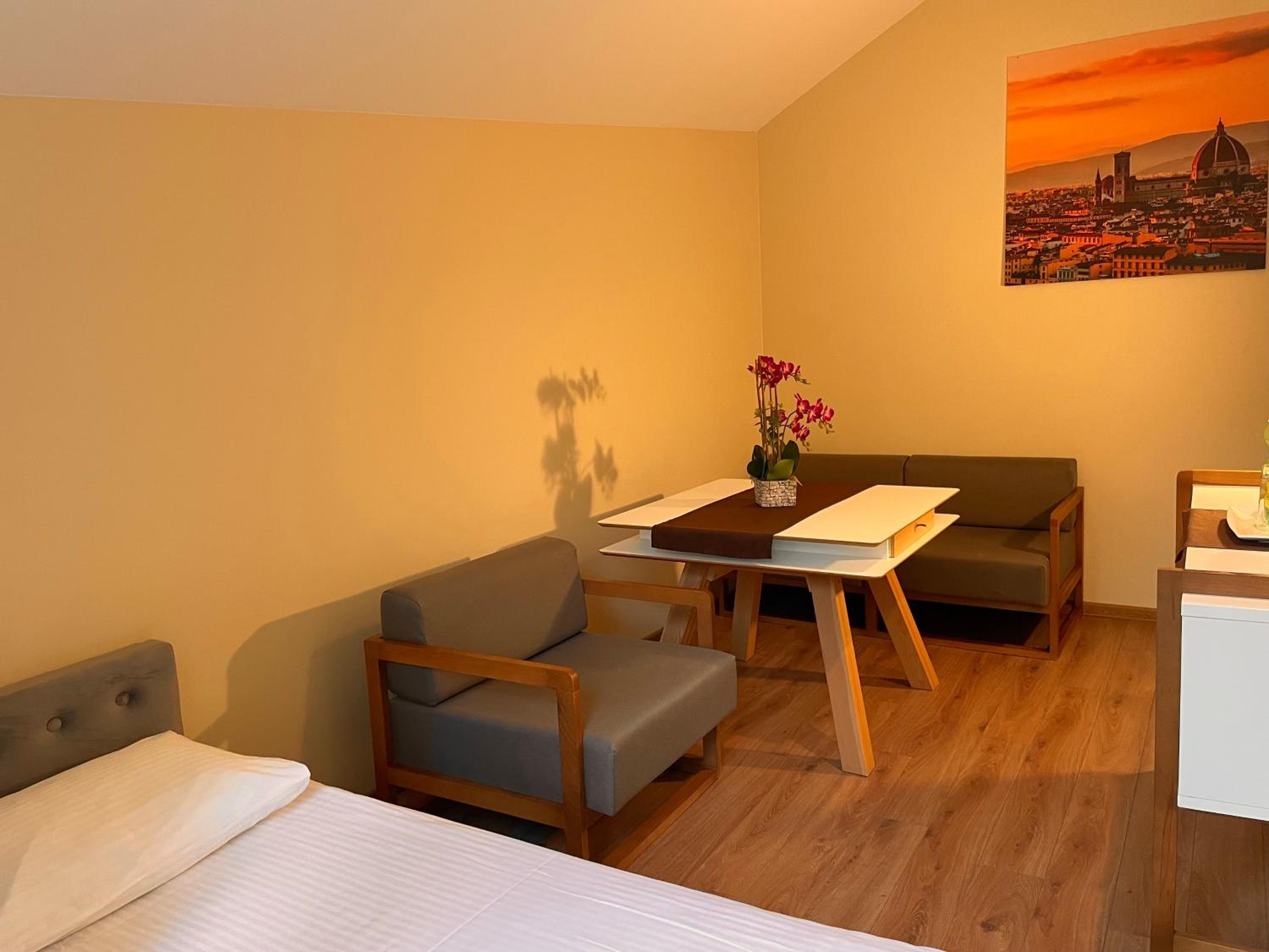 Superior Two-Bedroom Triple Room with Spa Package  - Photo 4