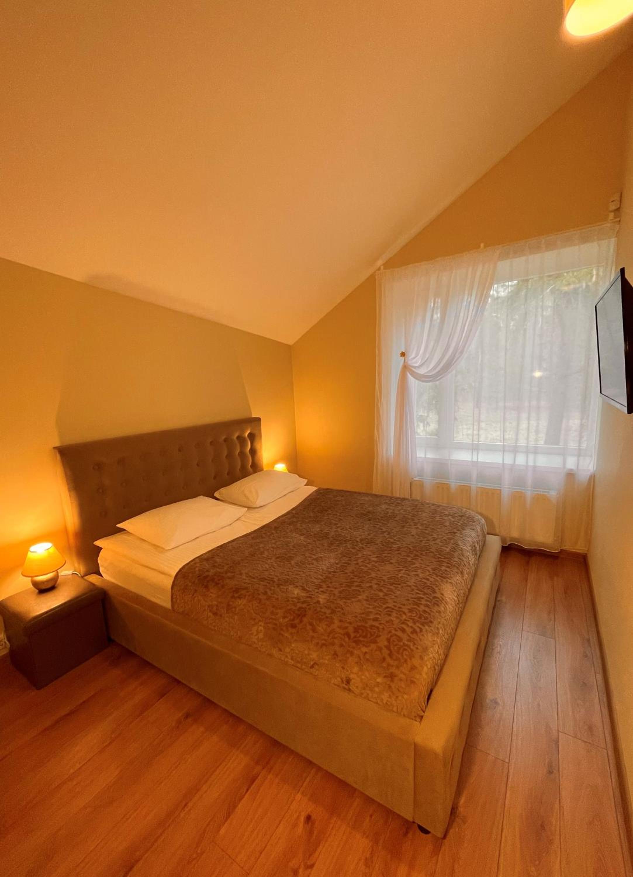 Superior Two-Bedroom Triple Room with Spa Package  - Photo 3