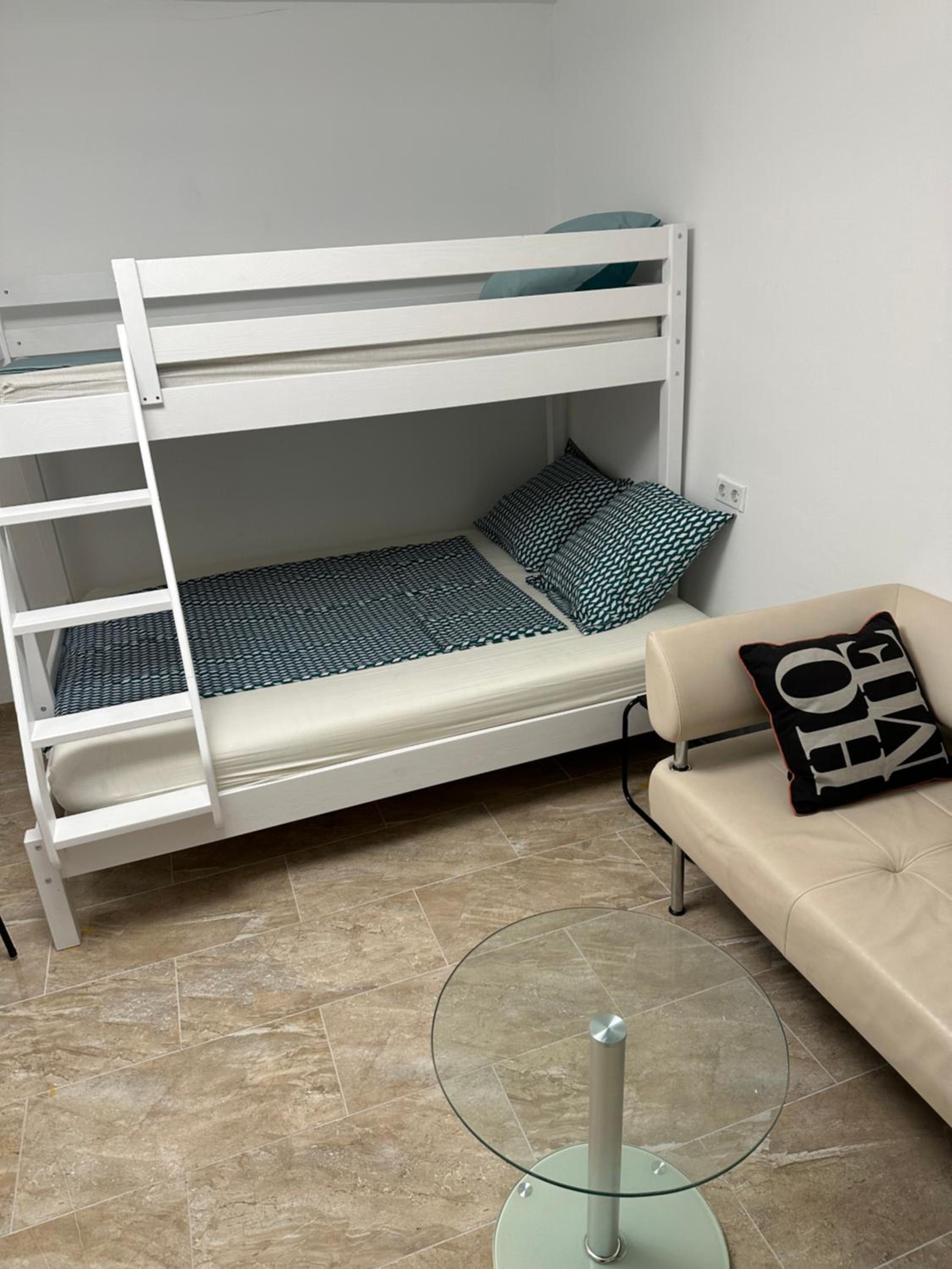 One-Bedroom Apartment photo 2