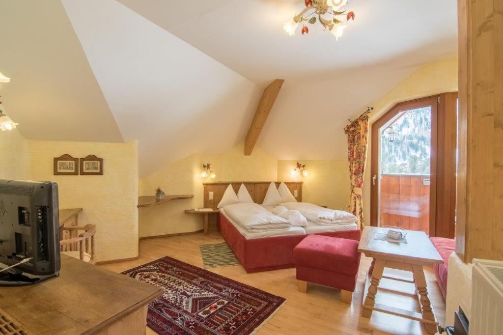 Junior Suite with Balcony photo 2