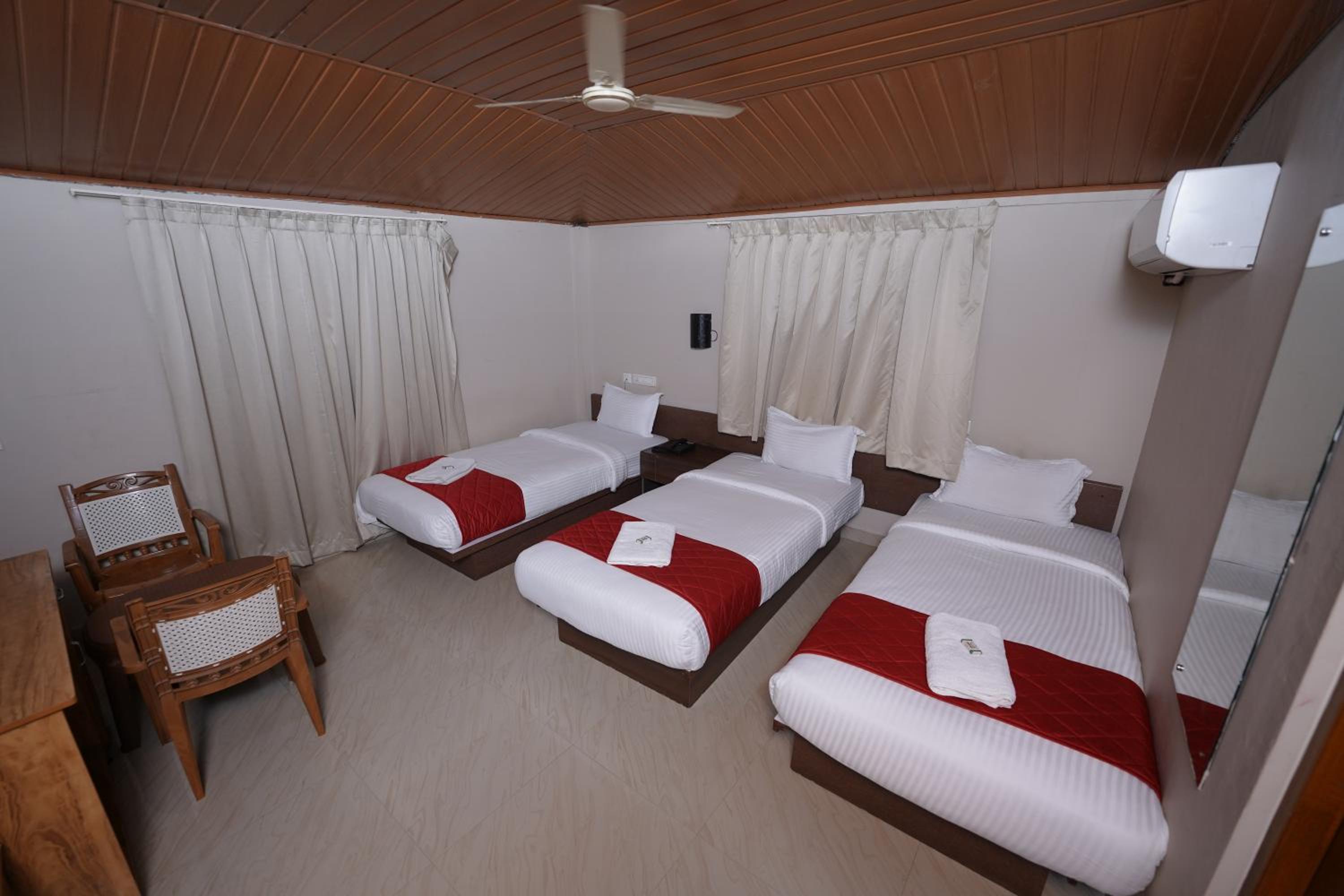 Standard Triple Room photo 2