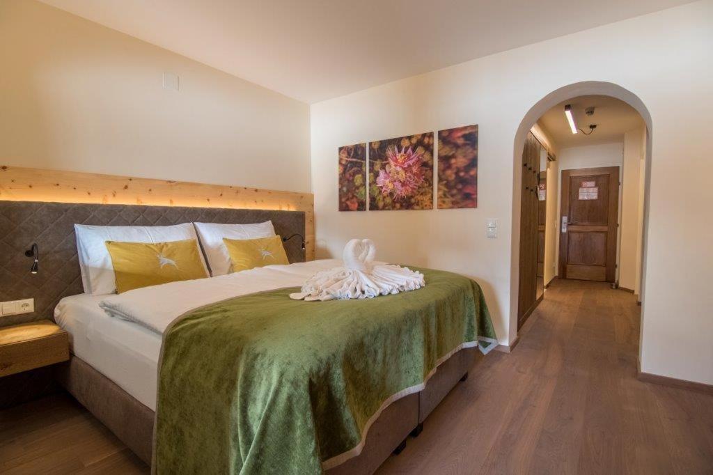 Suite with Panoramic View photo 2