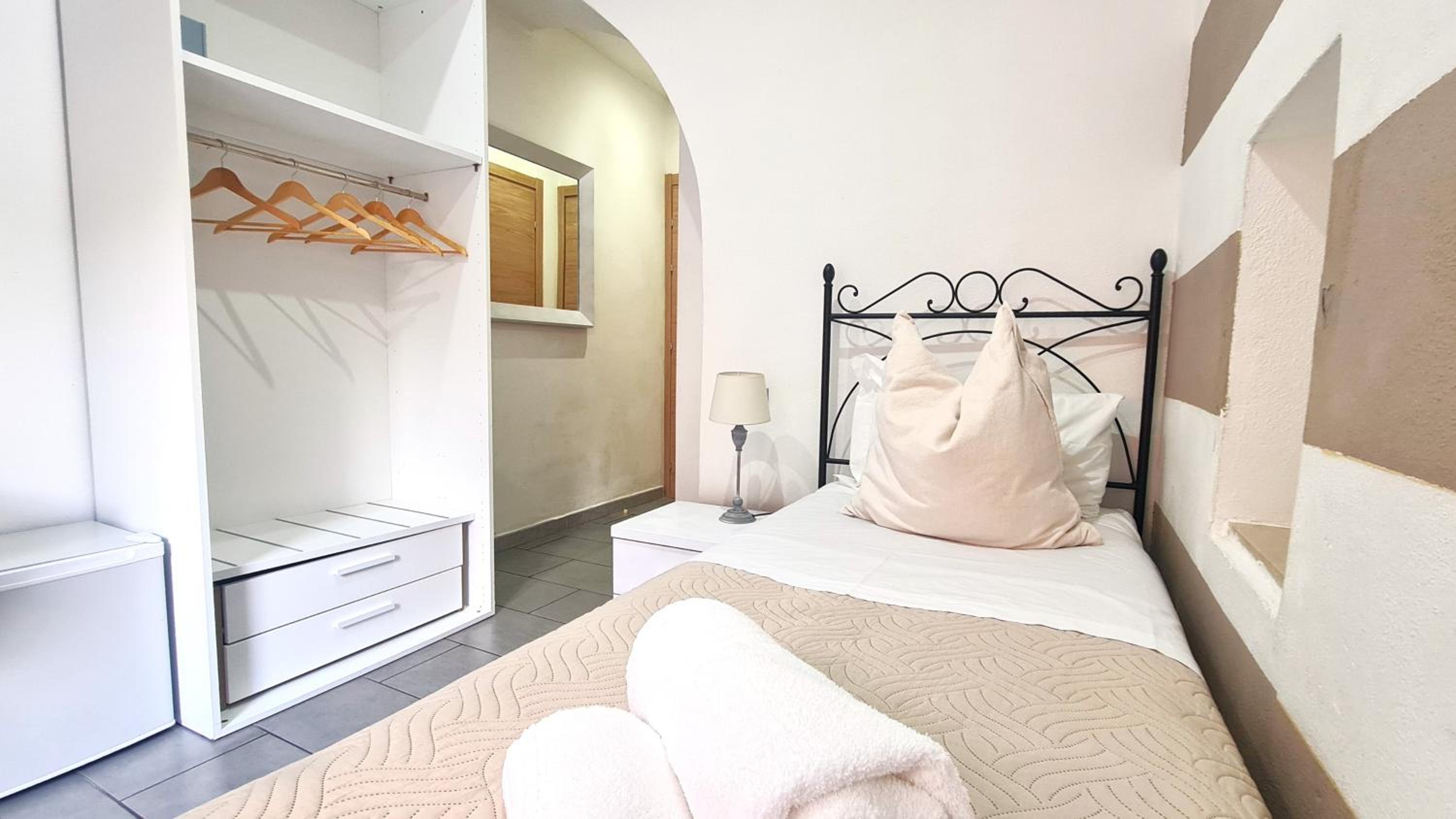 Single Room with Private Bathroom