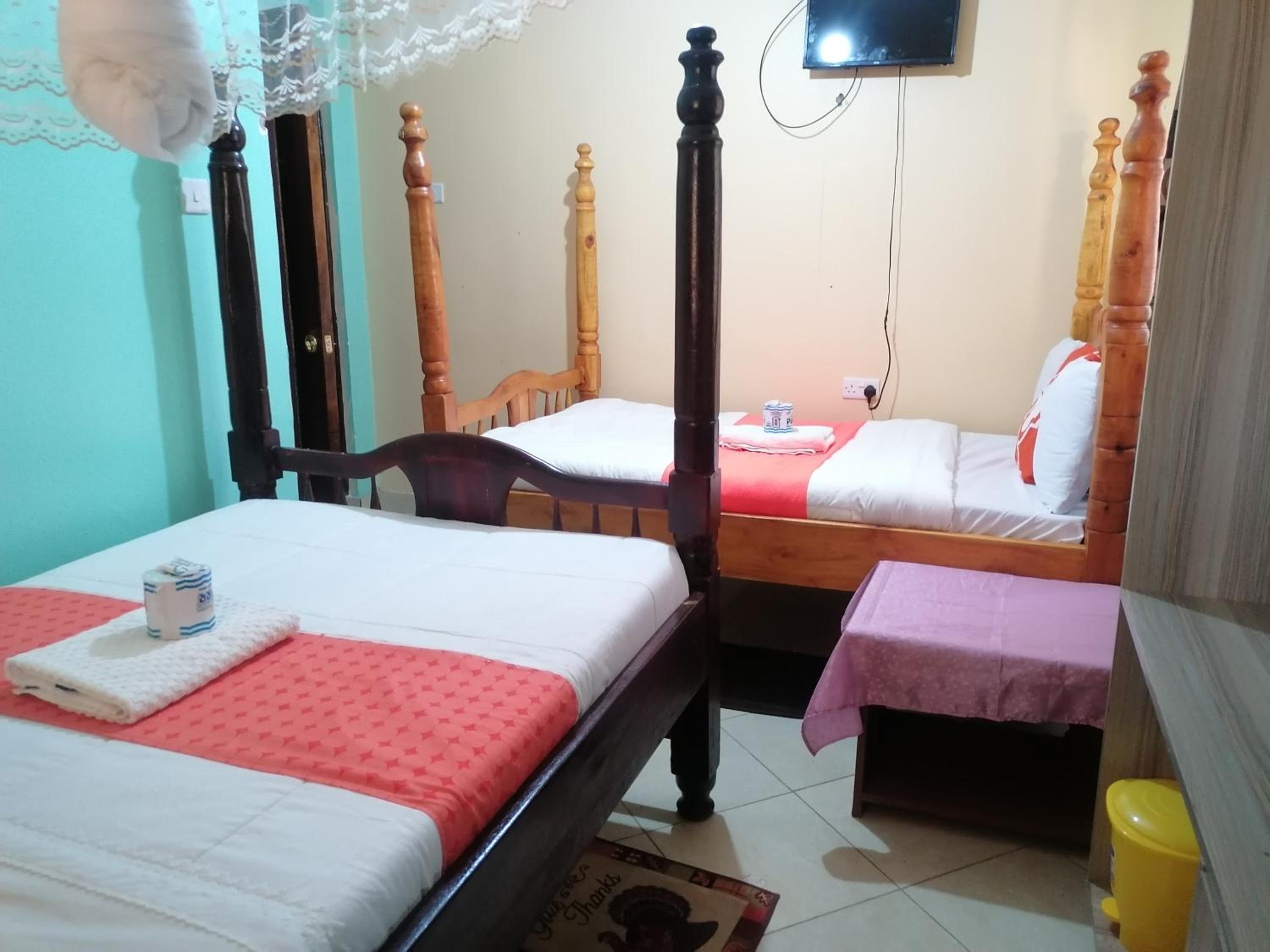 Double Room With Private Bathroom photo 2