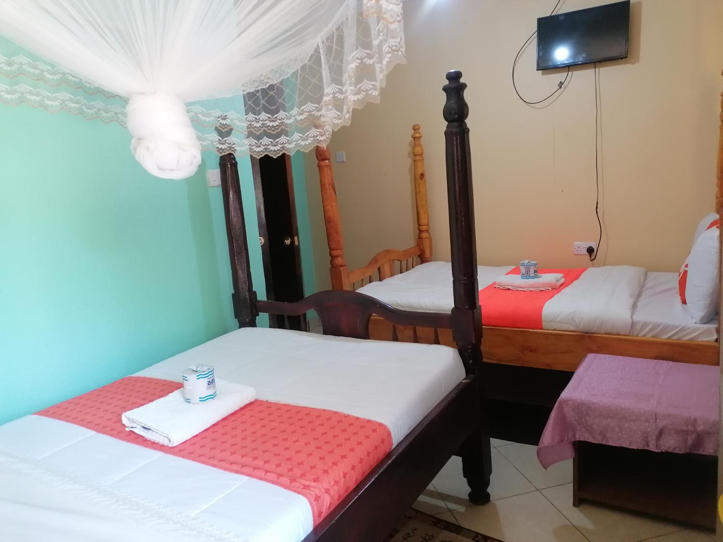 Double Room With Private Bathroom photo 1