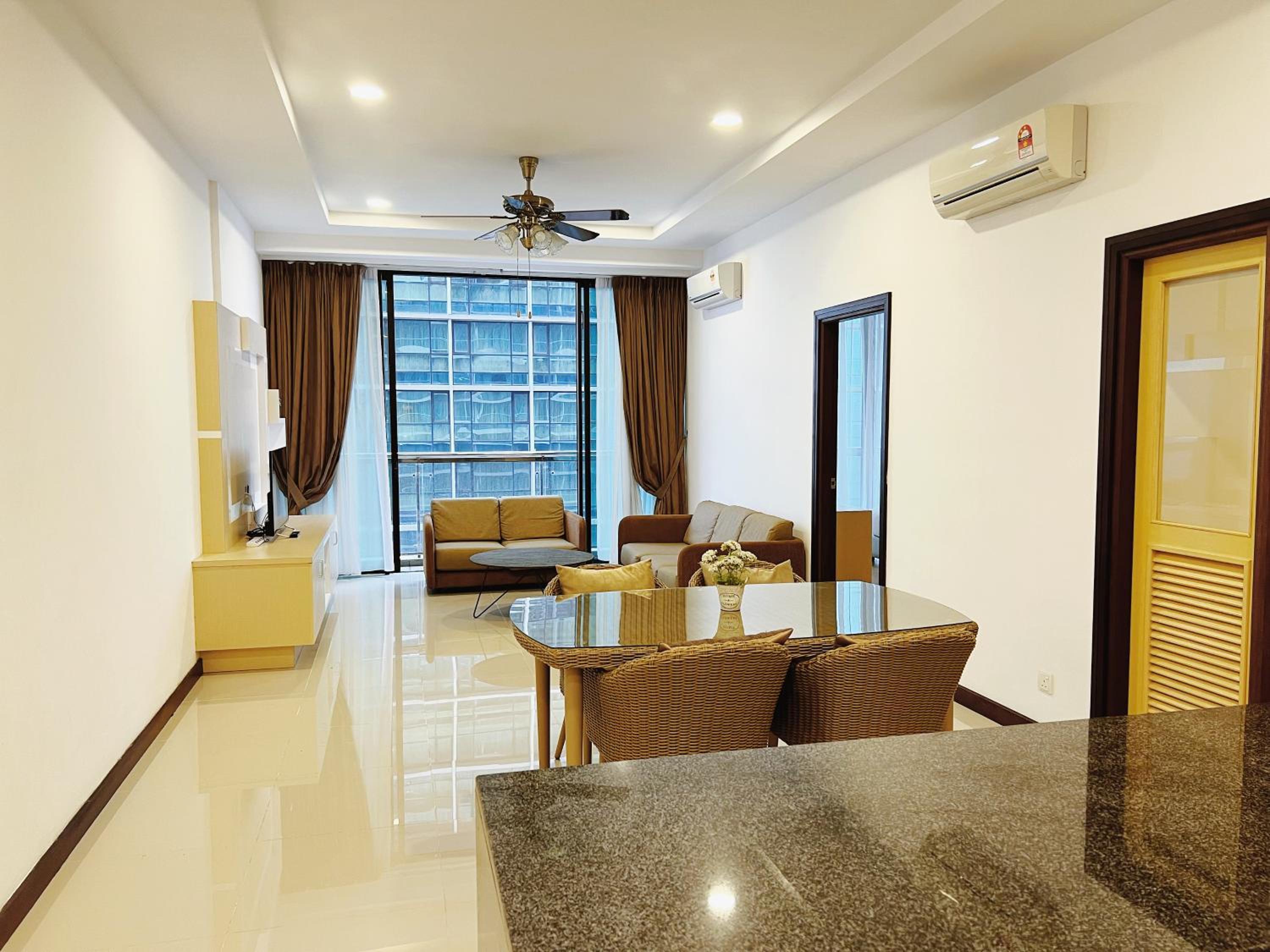 Deluxe Apartment