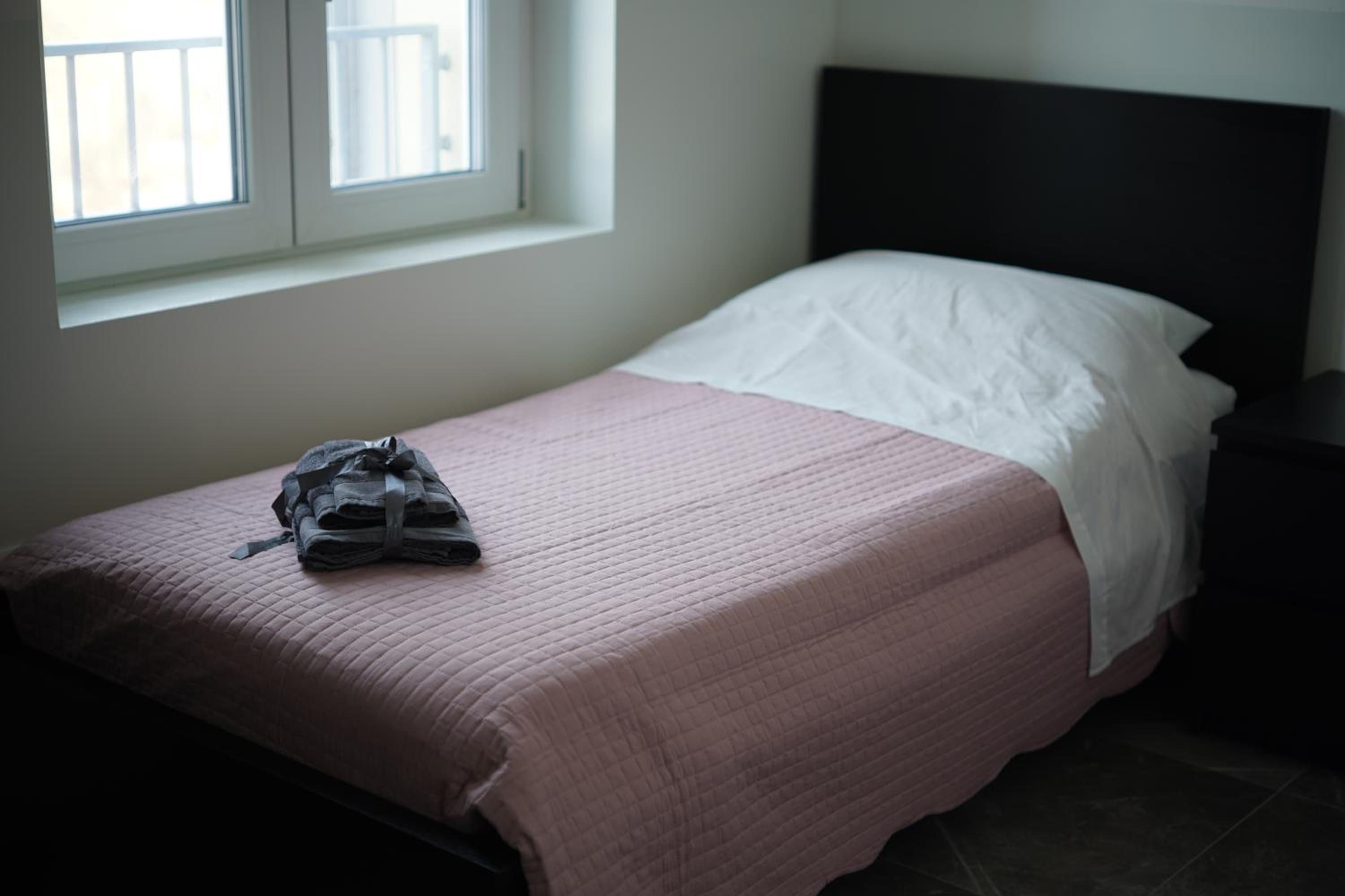 Single Room with Shared Bathroom