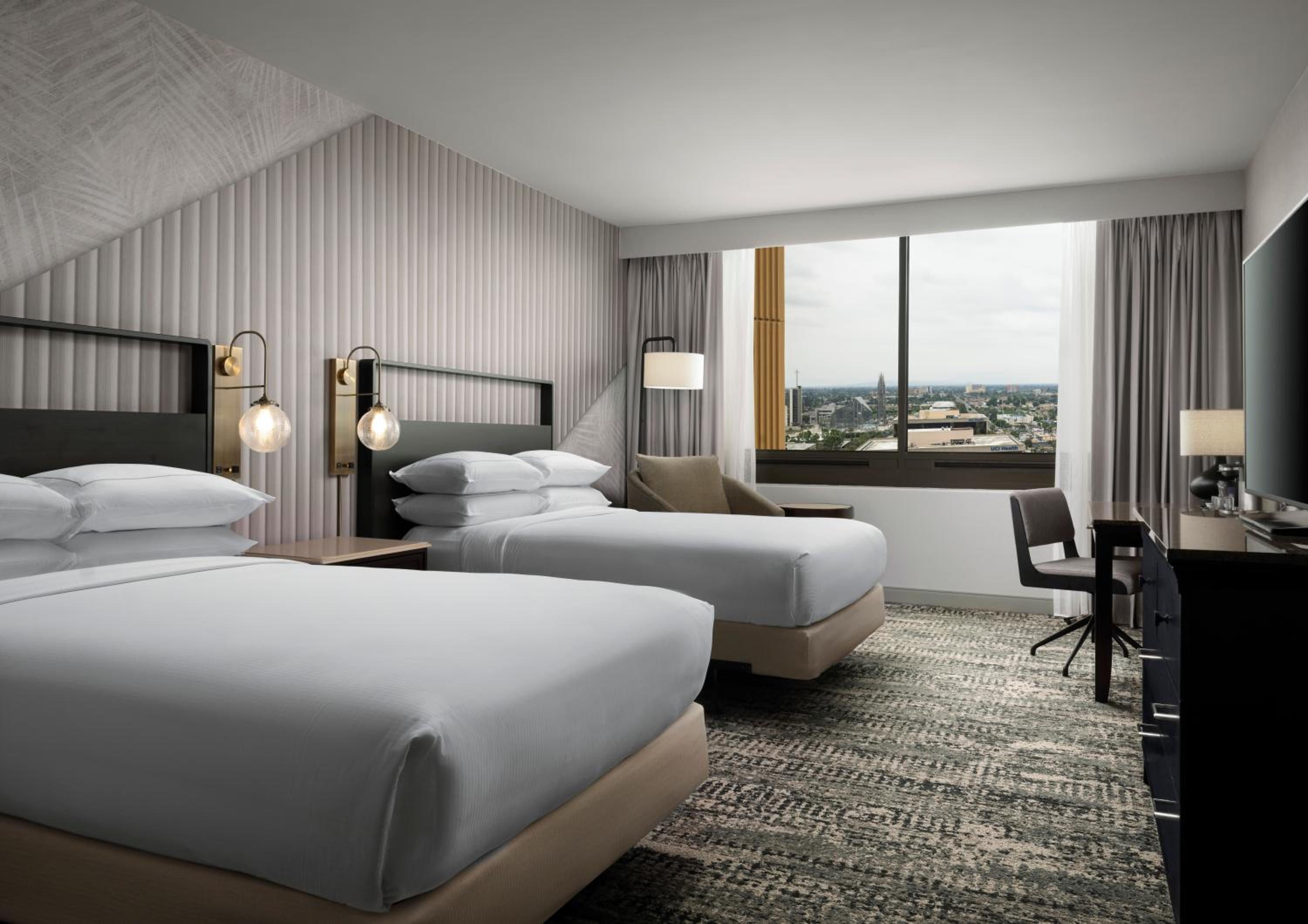 Deluxe Double Room with Two Beds photo 1