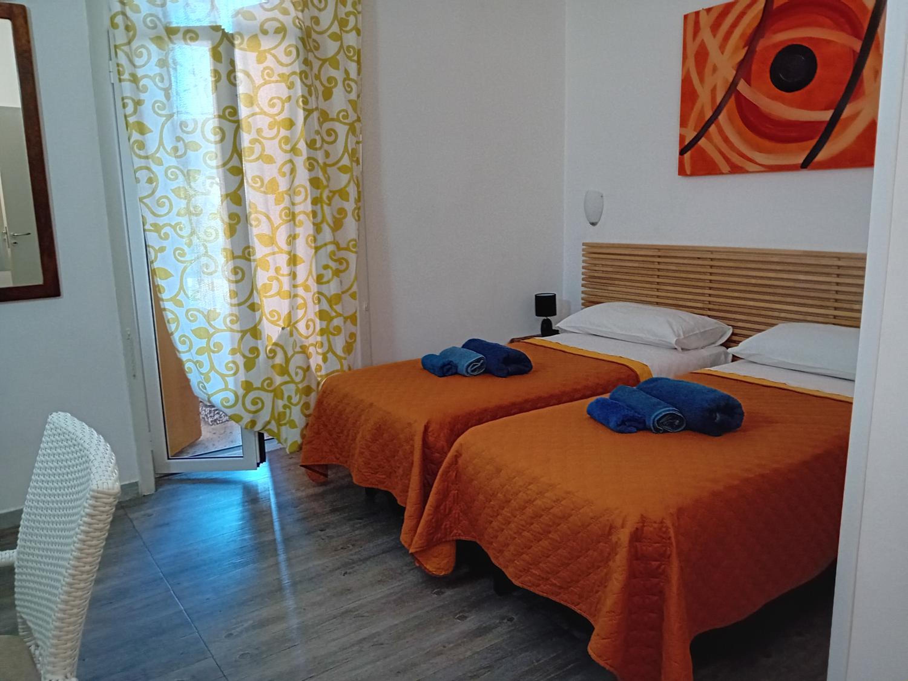 Double Room - Photo 8