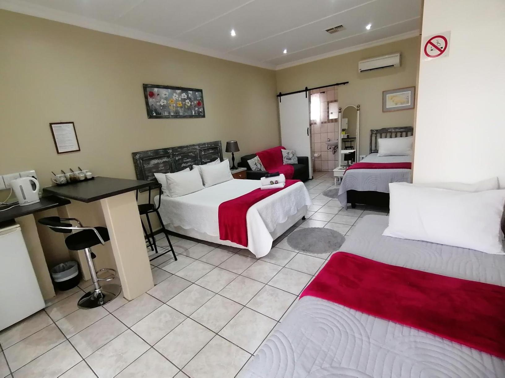 Family Double Room photo 1