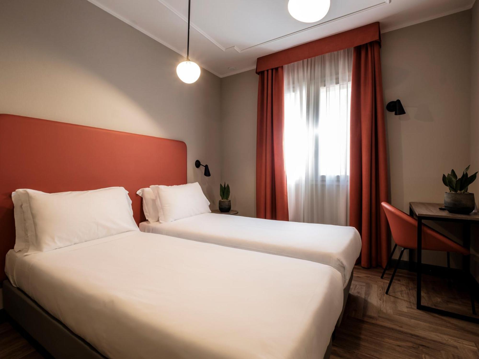 Superior Double or Twin Room photo 2