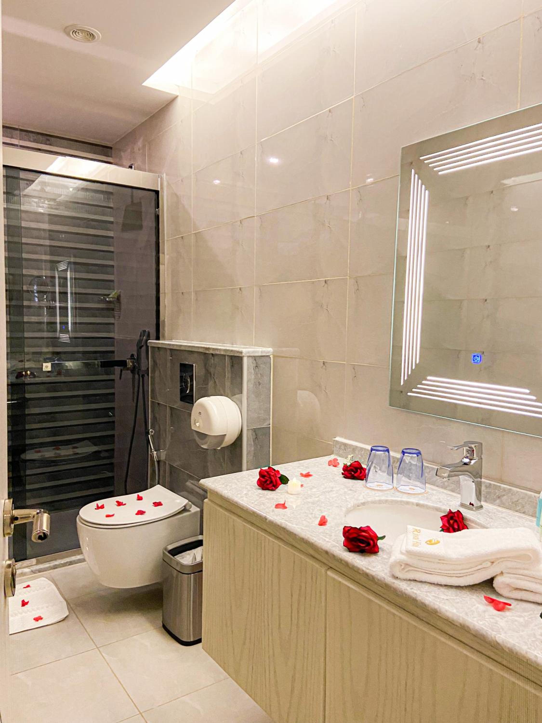 Double Room - Photo 12