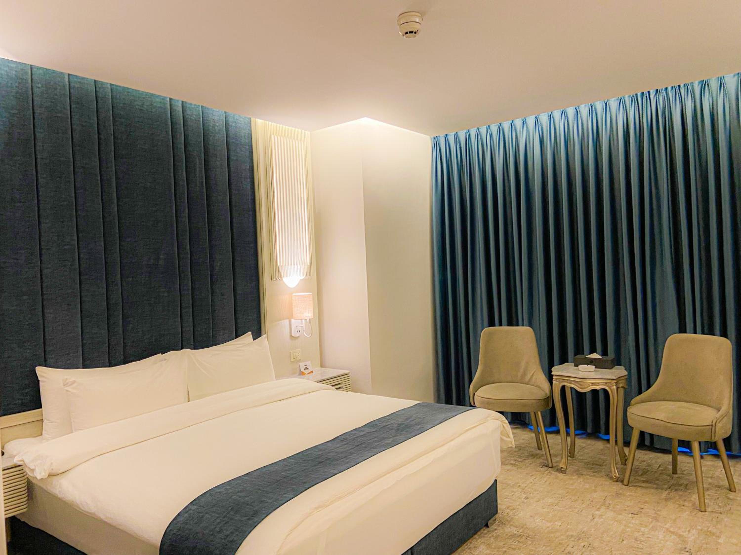 Double Room - Photo 13