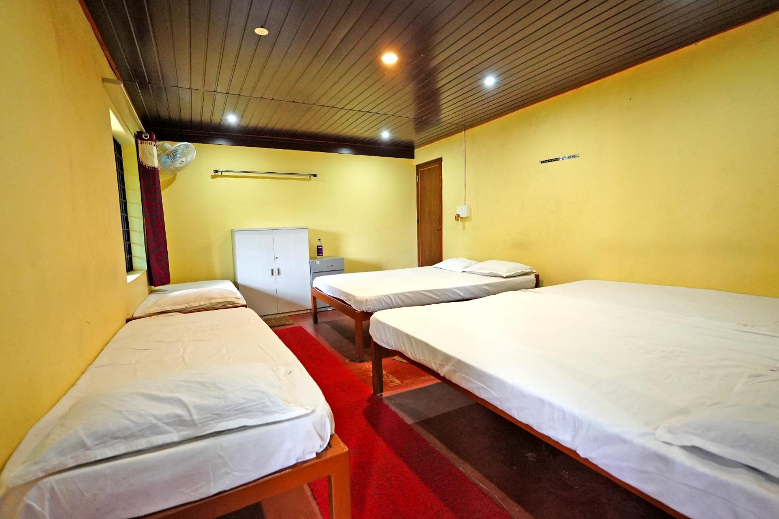 Mixed Dormitory Room photo 2