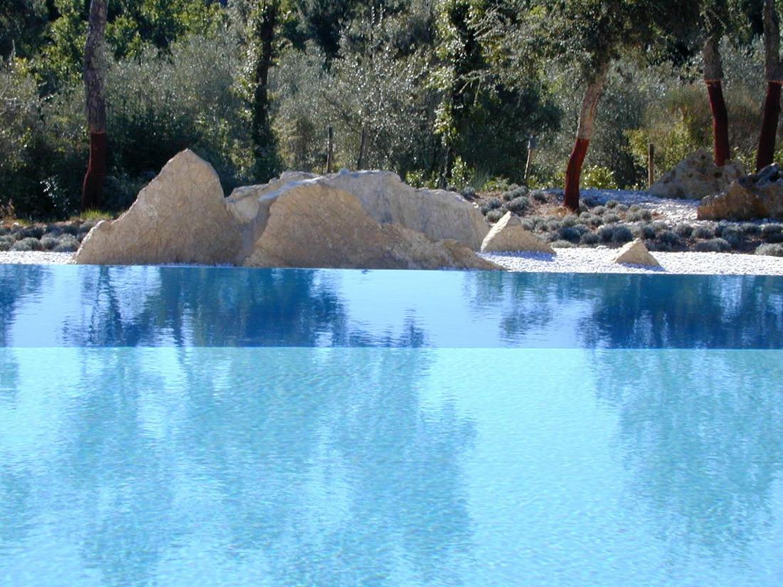 Fourteen-Bedroom Villa photo 3