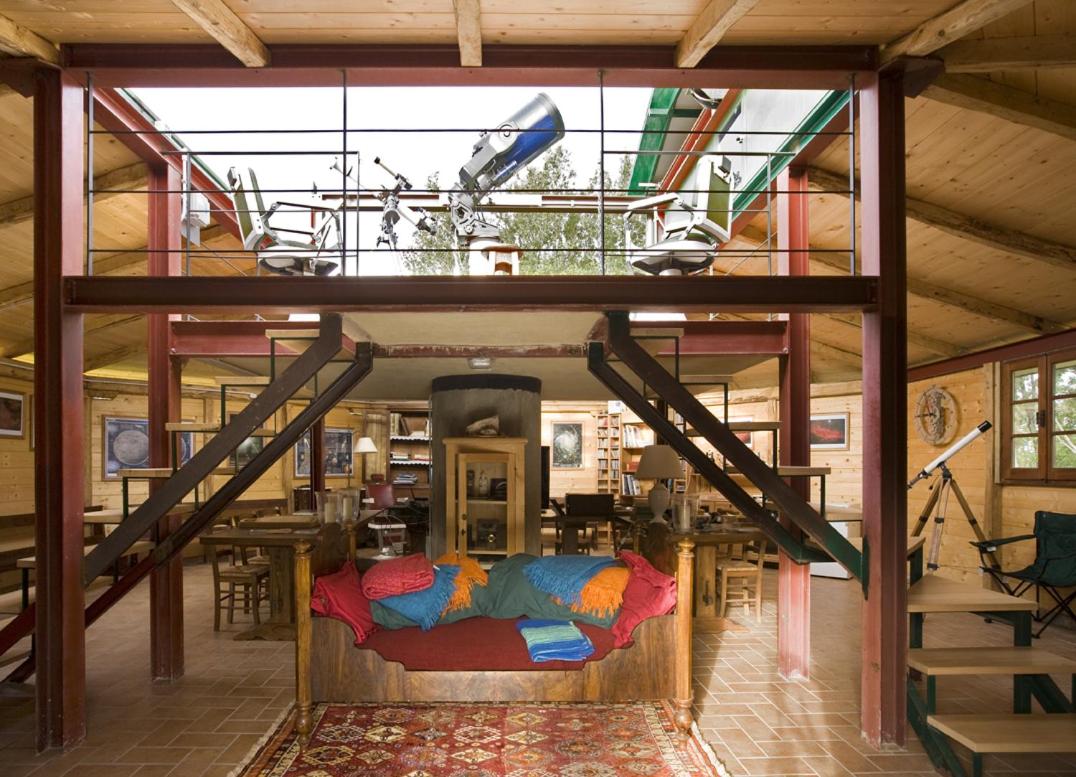 Fourteen-Bedroom Villa photo 1