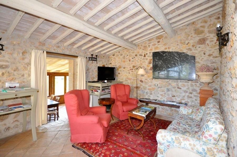 Fourteen-Bedroom Villa photo 2