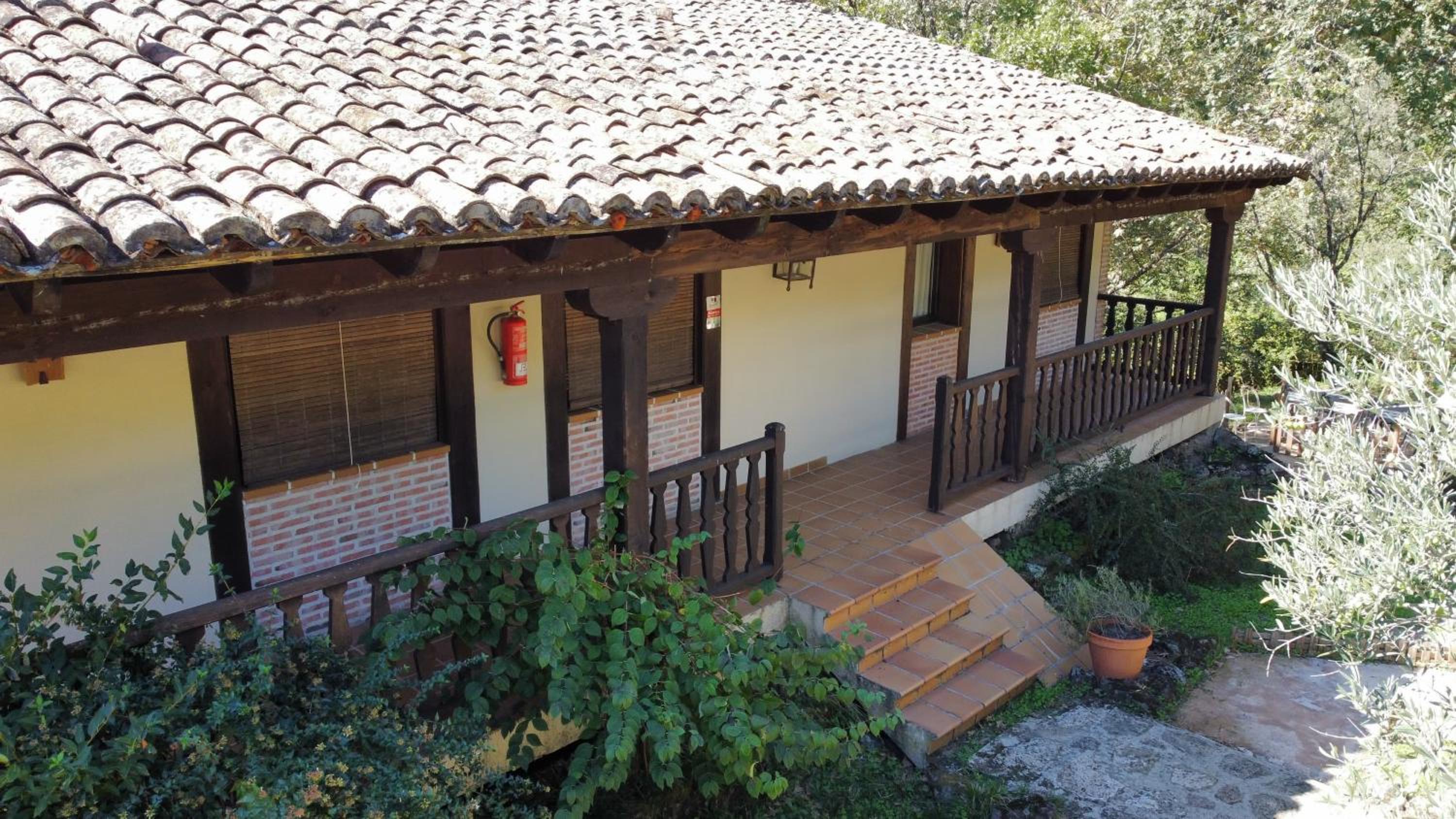 Four-Bedroom House photo 3