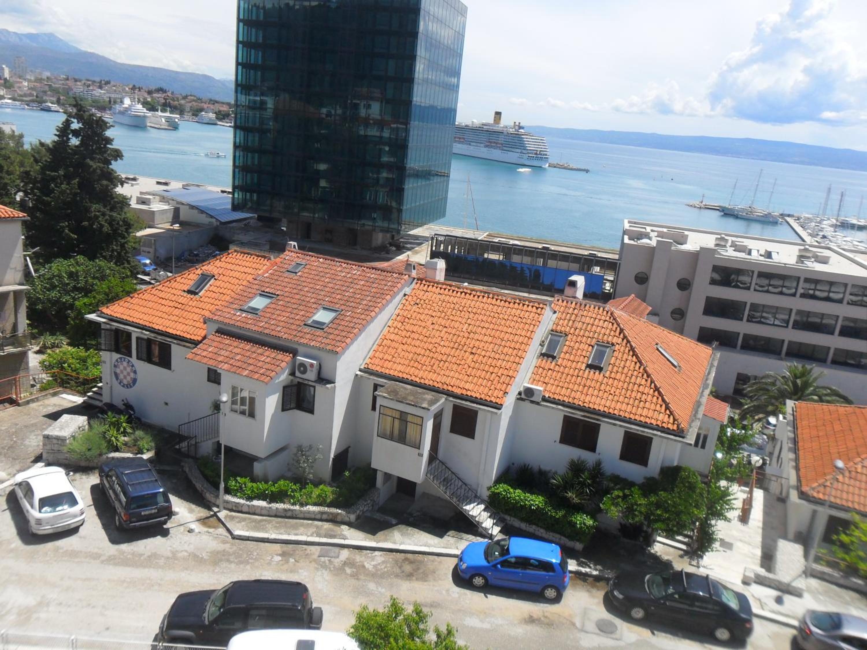 Apartment with Sea View - Photo 40