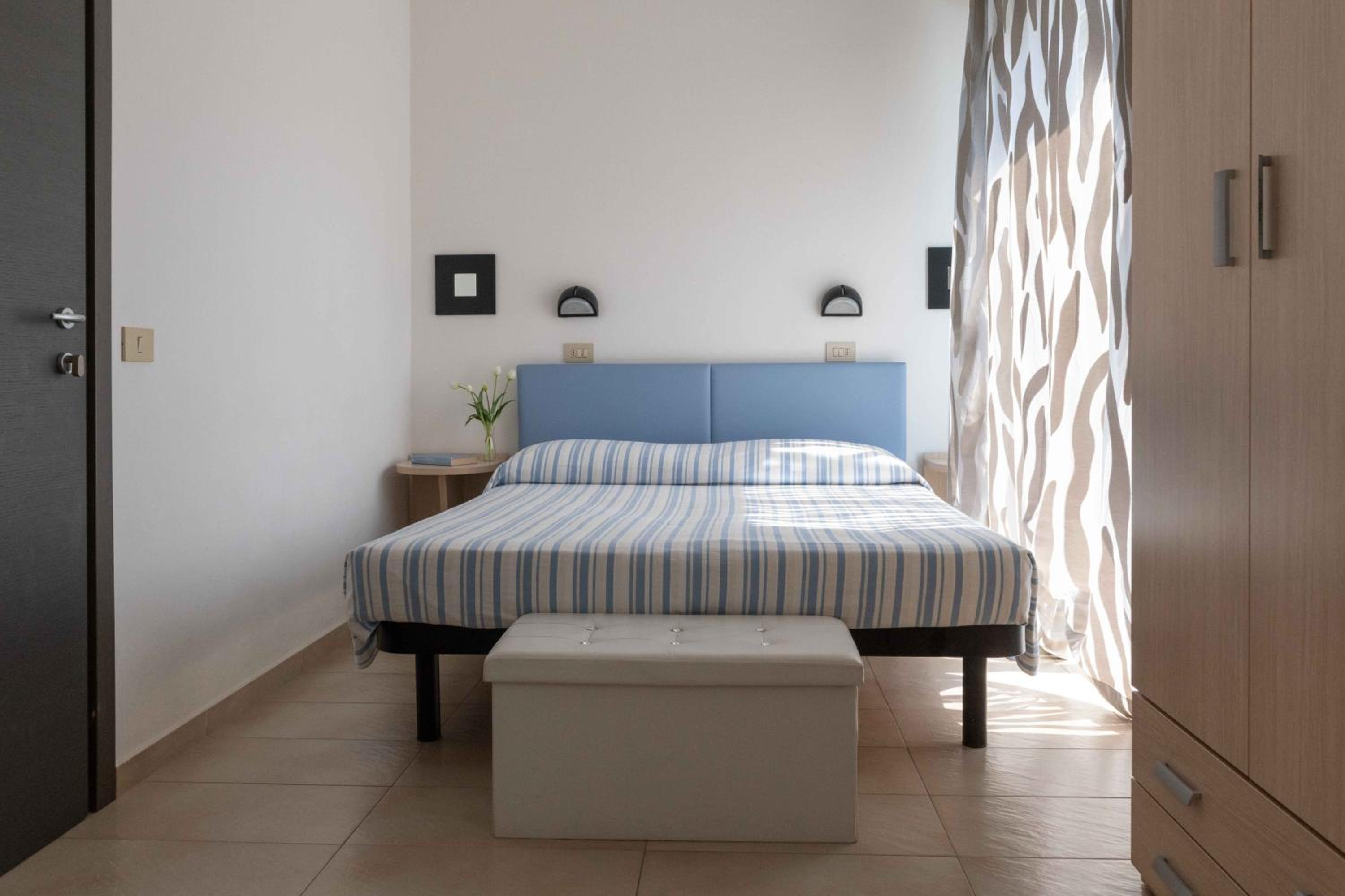 Double Room with Balcony - Photo 39