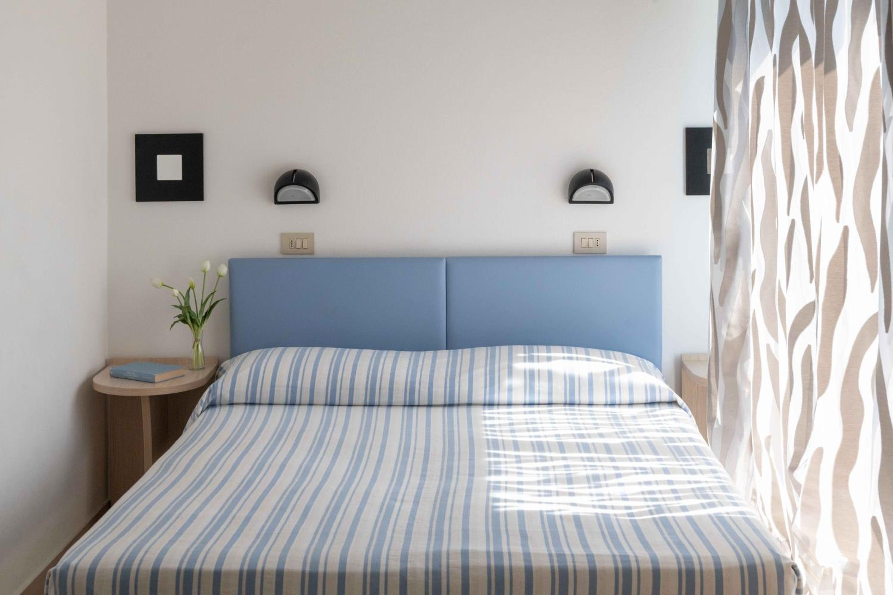 Double Room with Balcony - Photo 26