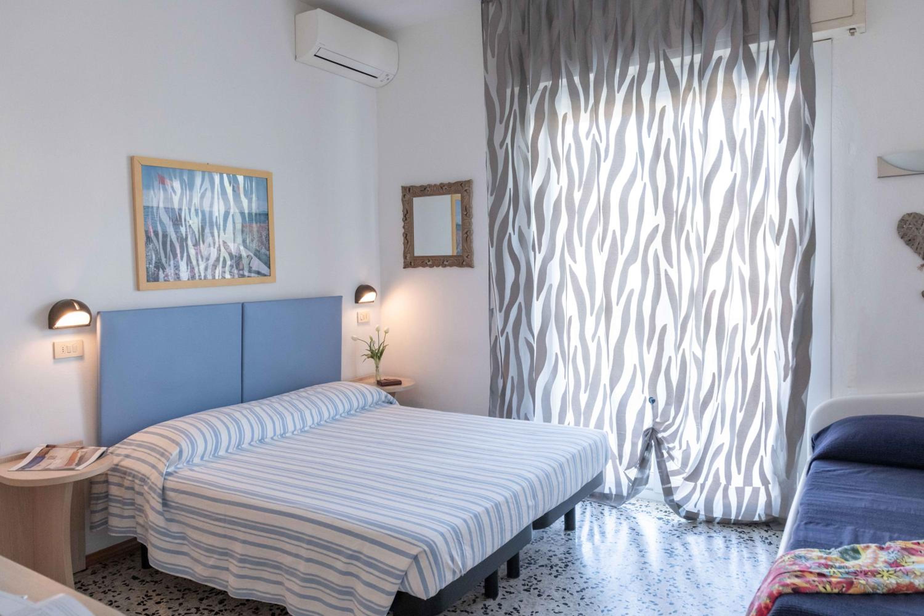 Double Room with Balcony - Photo 50