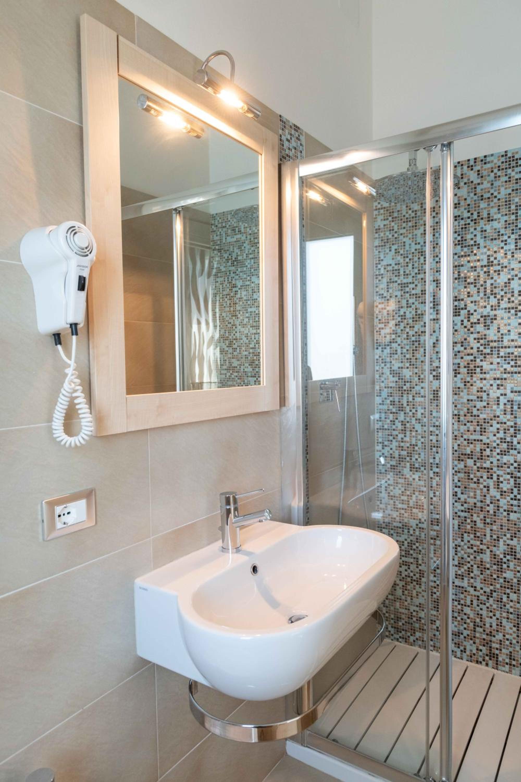 Superior Double or Twin Room - Photo 2