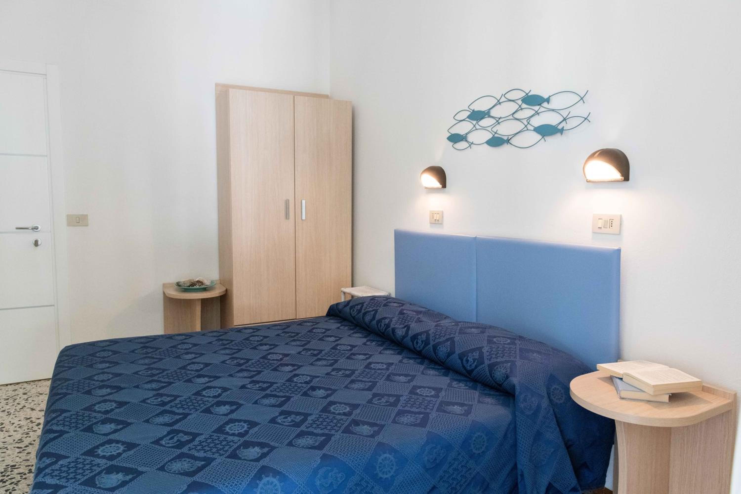 Double Room with Balcony - Photo 30