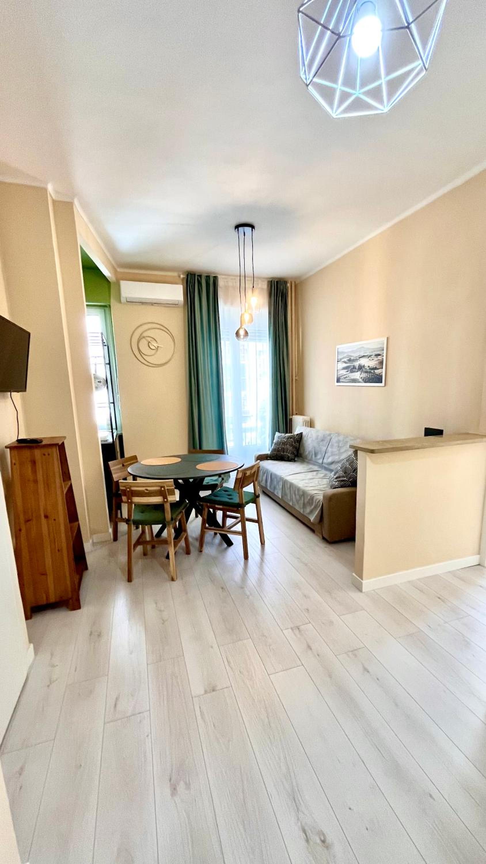 One-Bedroom Apartment