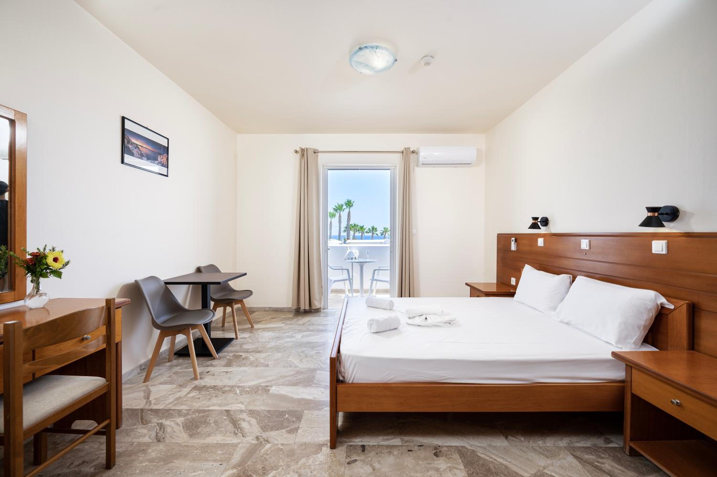 Double or Twin Room photo 1