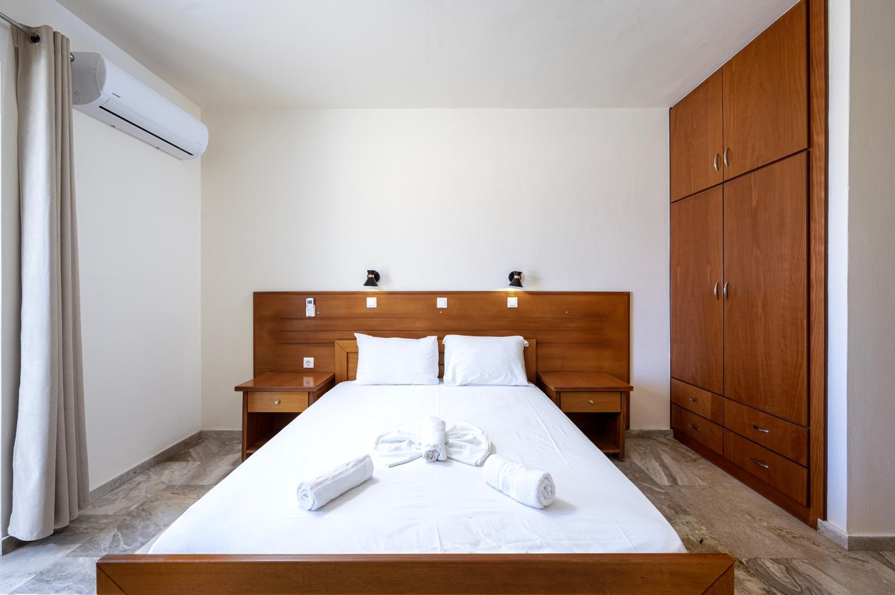 Double or Twin Room photo 3