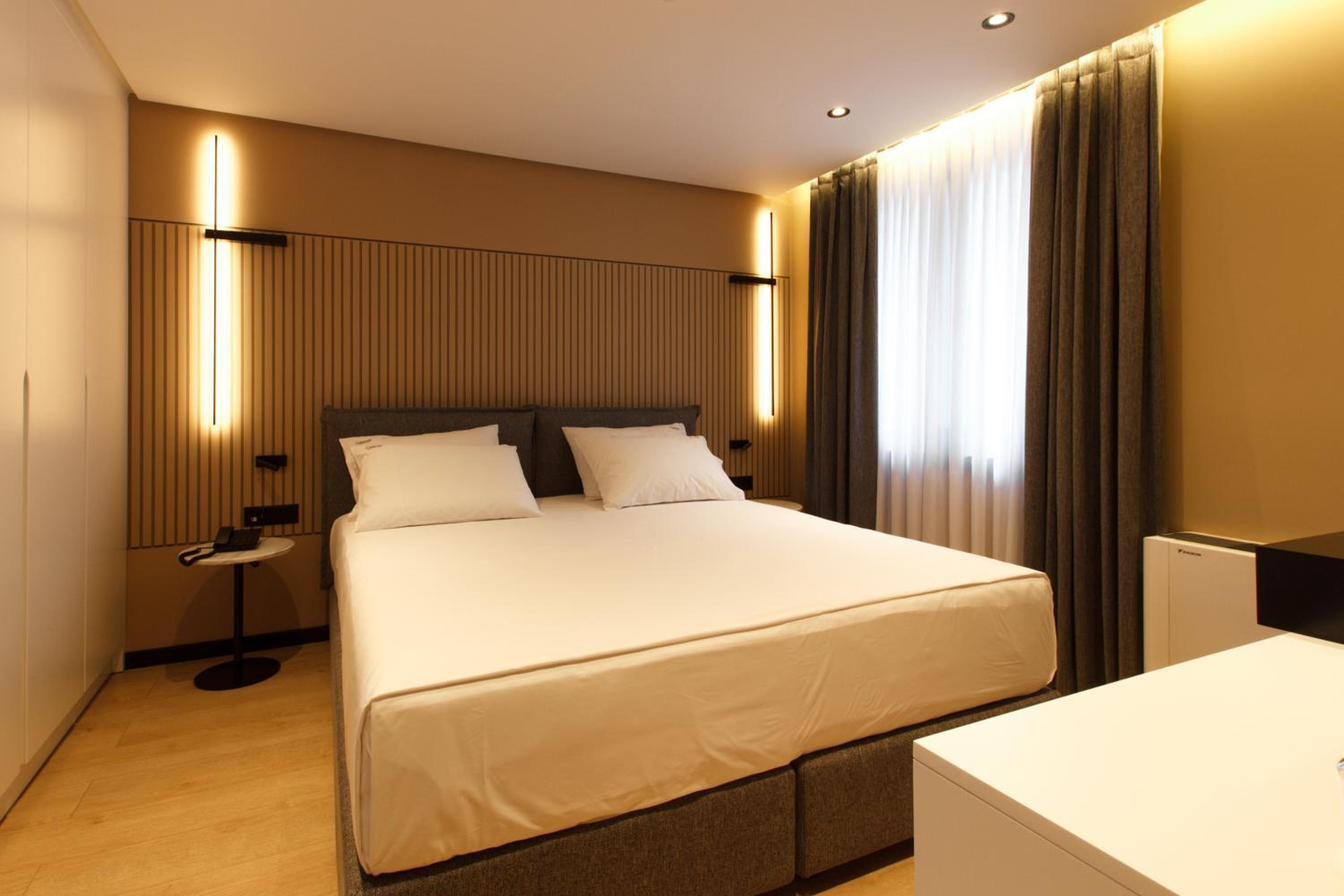 Double or Twin Room with City View