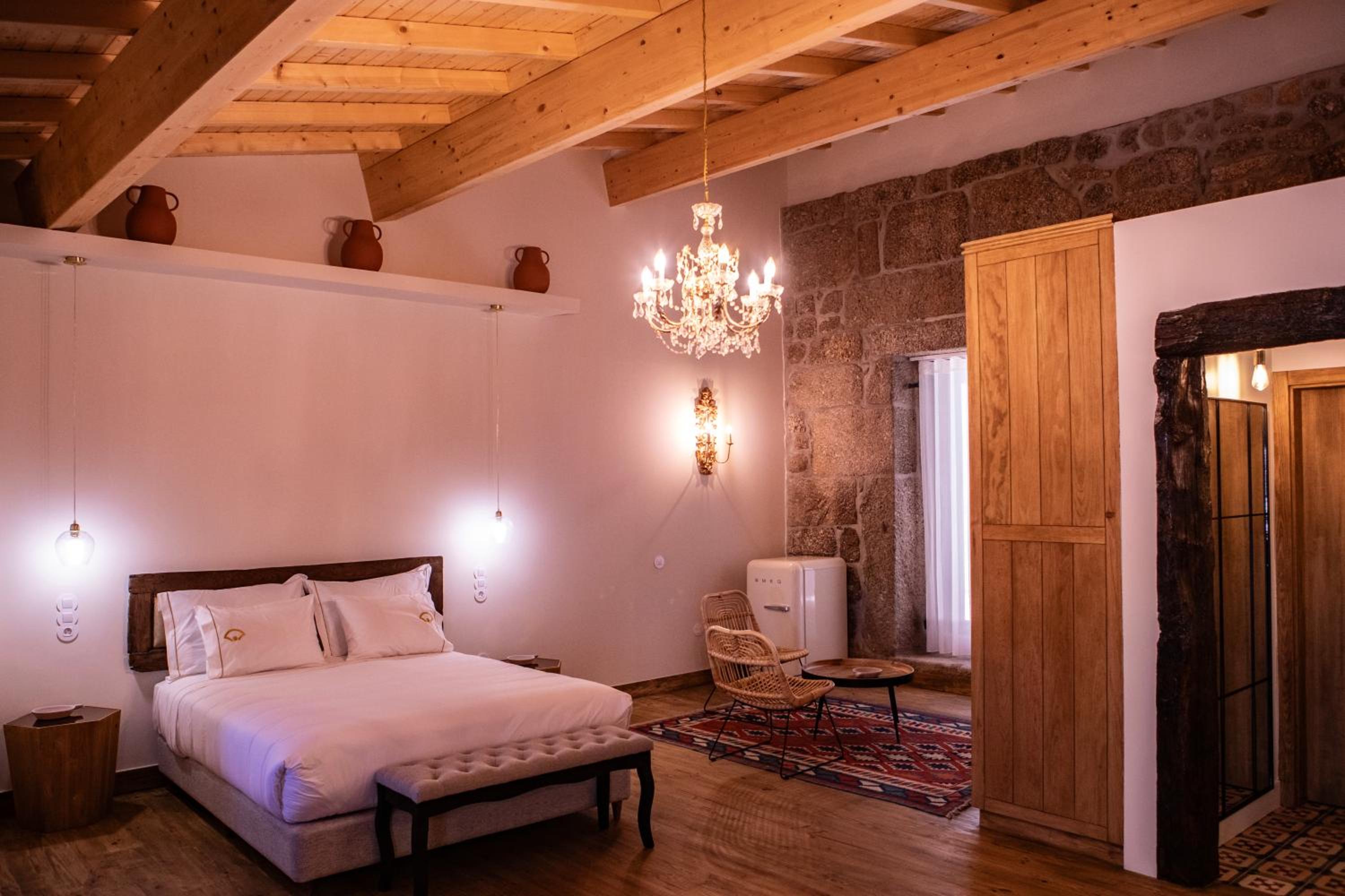 Deluxe Double Room with Bath photo 1