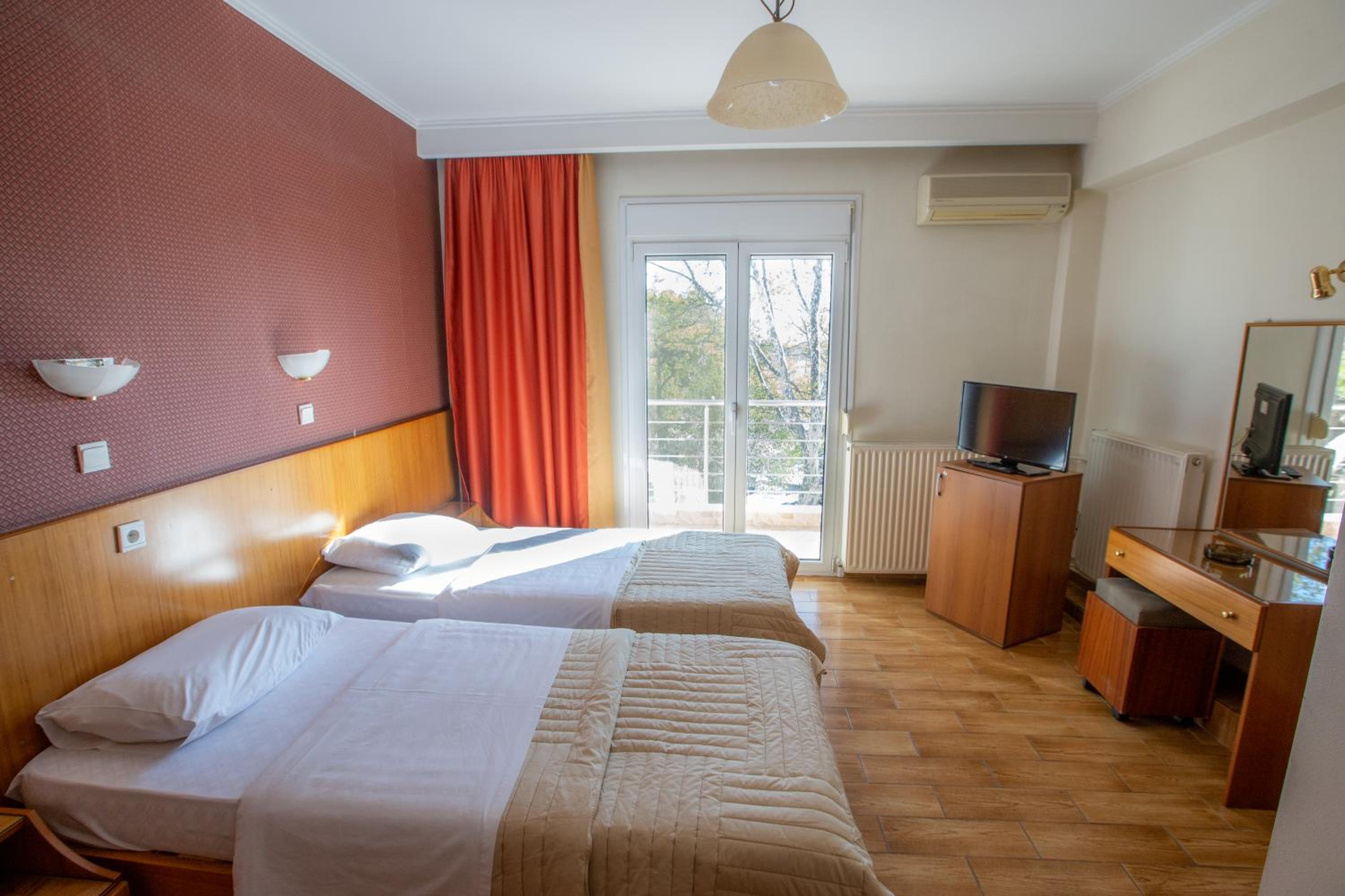 Double or Twin Room photo 2