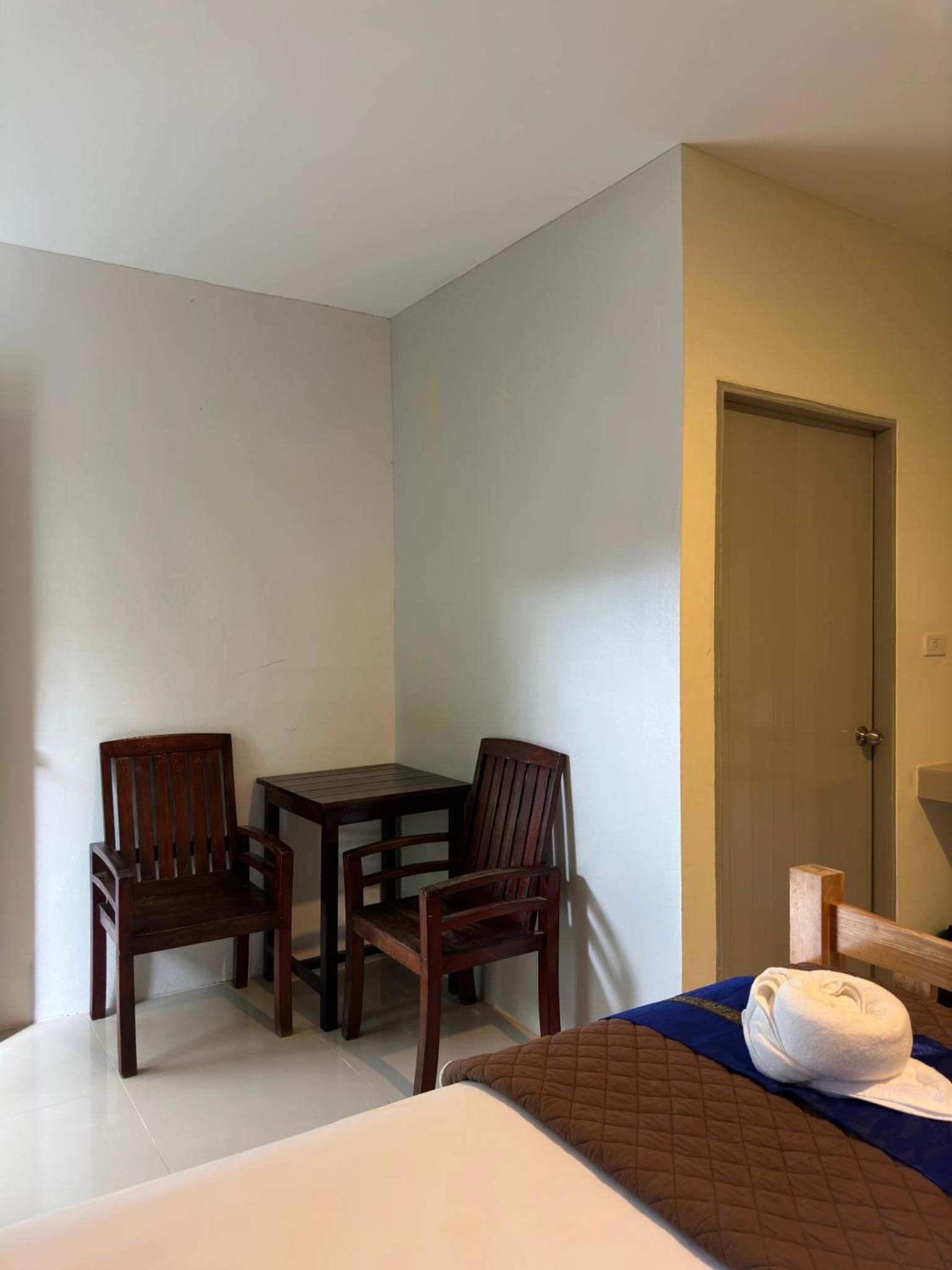 Standard Twin Room with Garden View photo 3