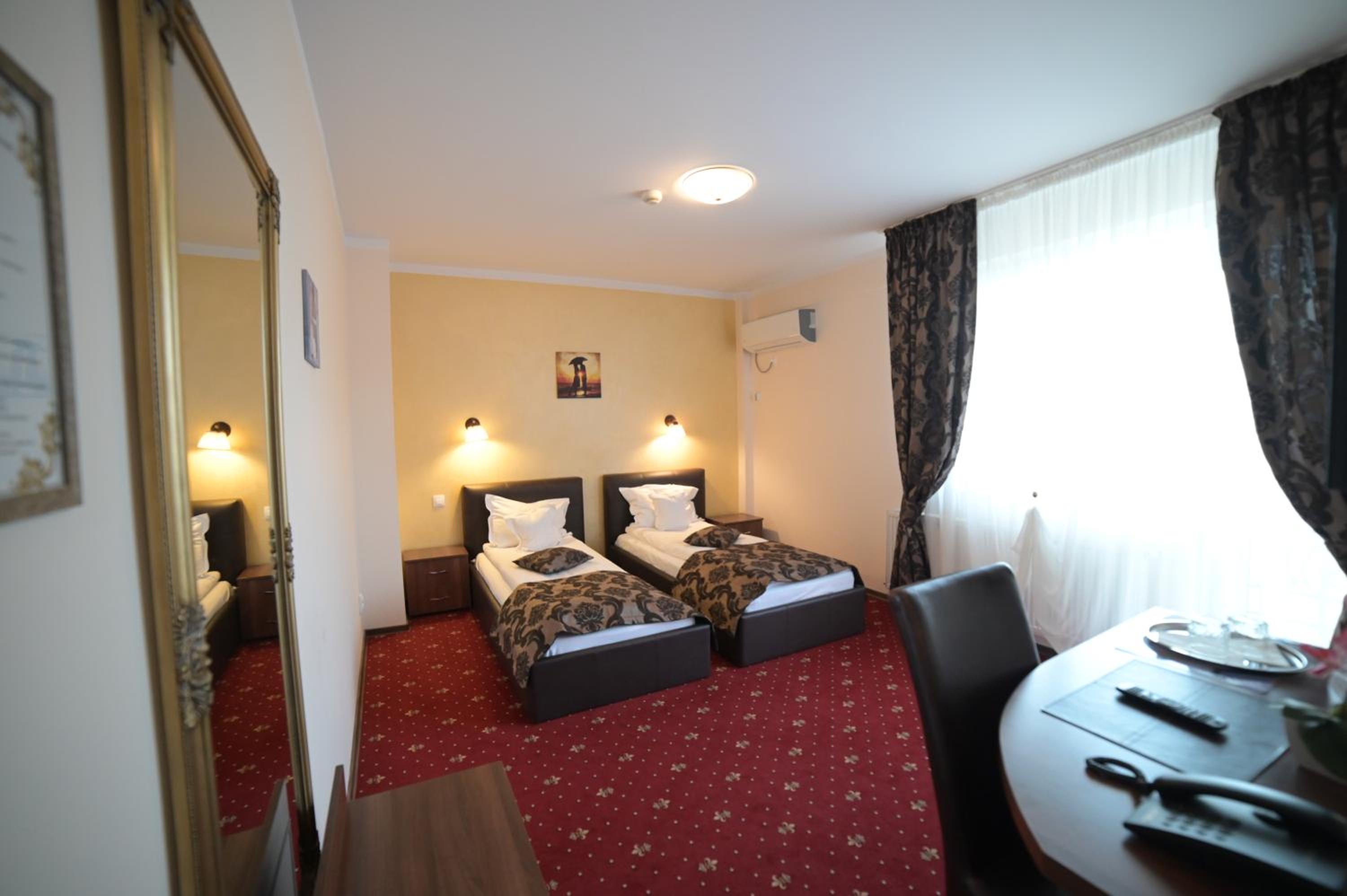 Standard Double or Twin Room with Balcony photo 2