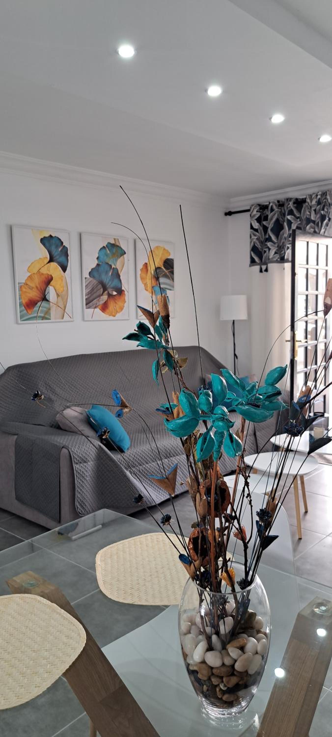 One-Bedroom Apartment photo 2