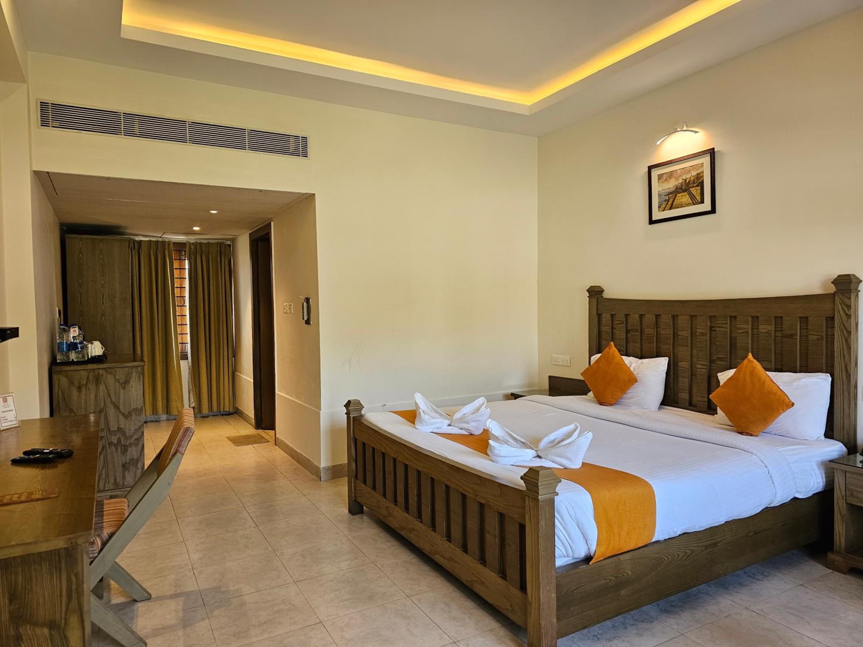 Deluxe Room - Photo 8