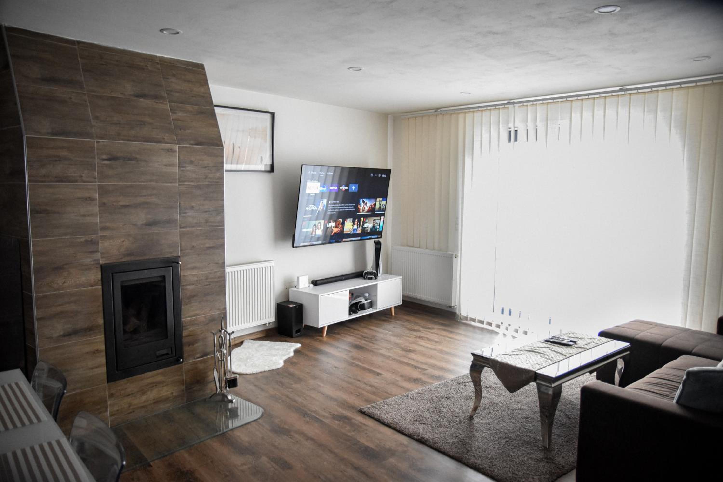 Three-Bedroom Apartment Suite photo 2