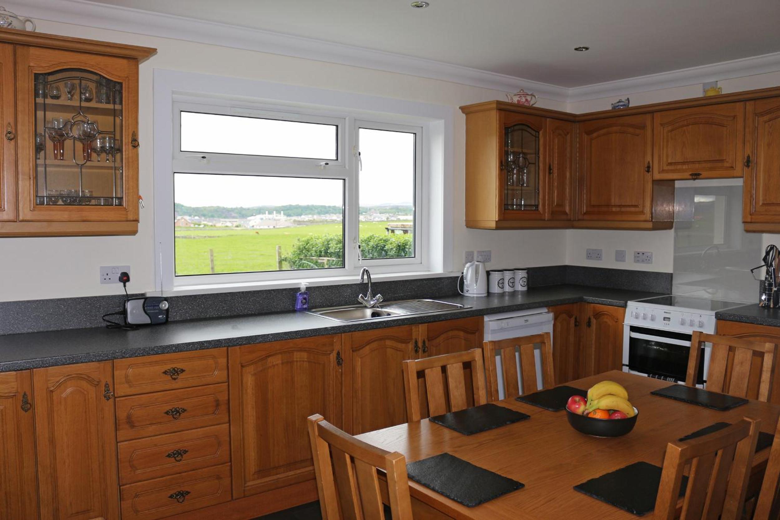 Three-Bedroom House photo 3