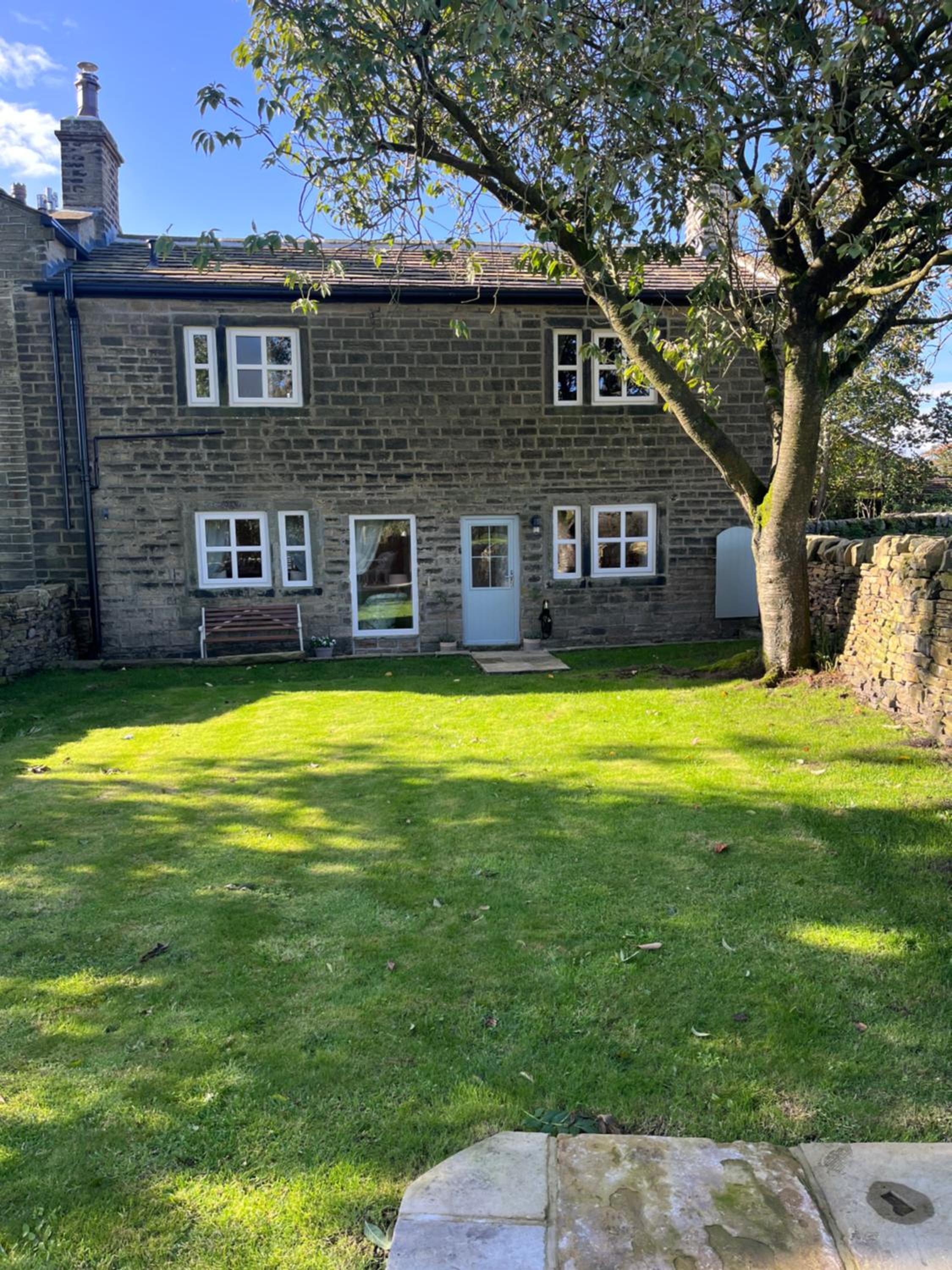 Three-Bedroom House photo 2