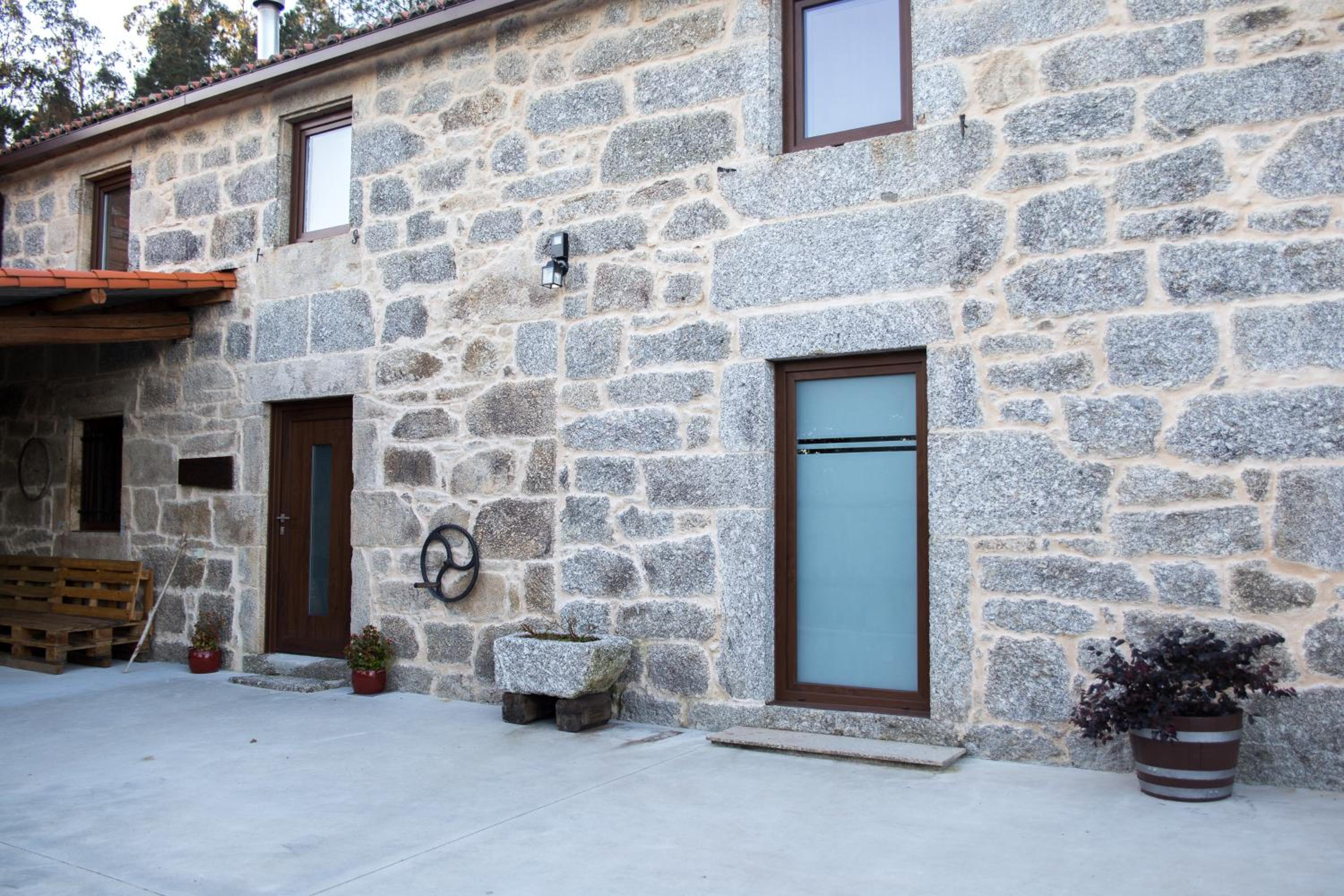Three-Bedroom House photo 2