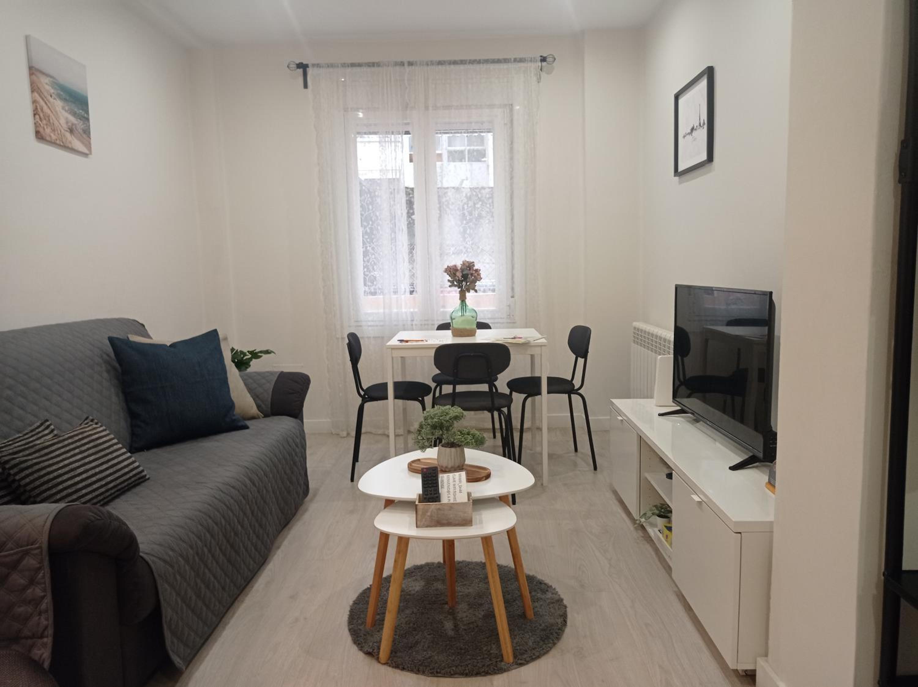 Three-Bedroom Apartment - Photo 6
