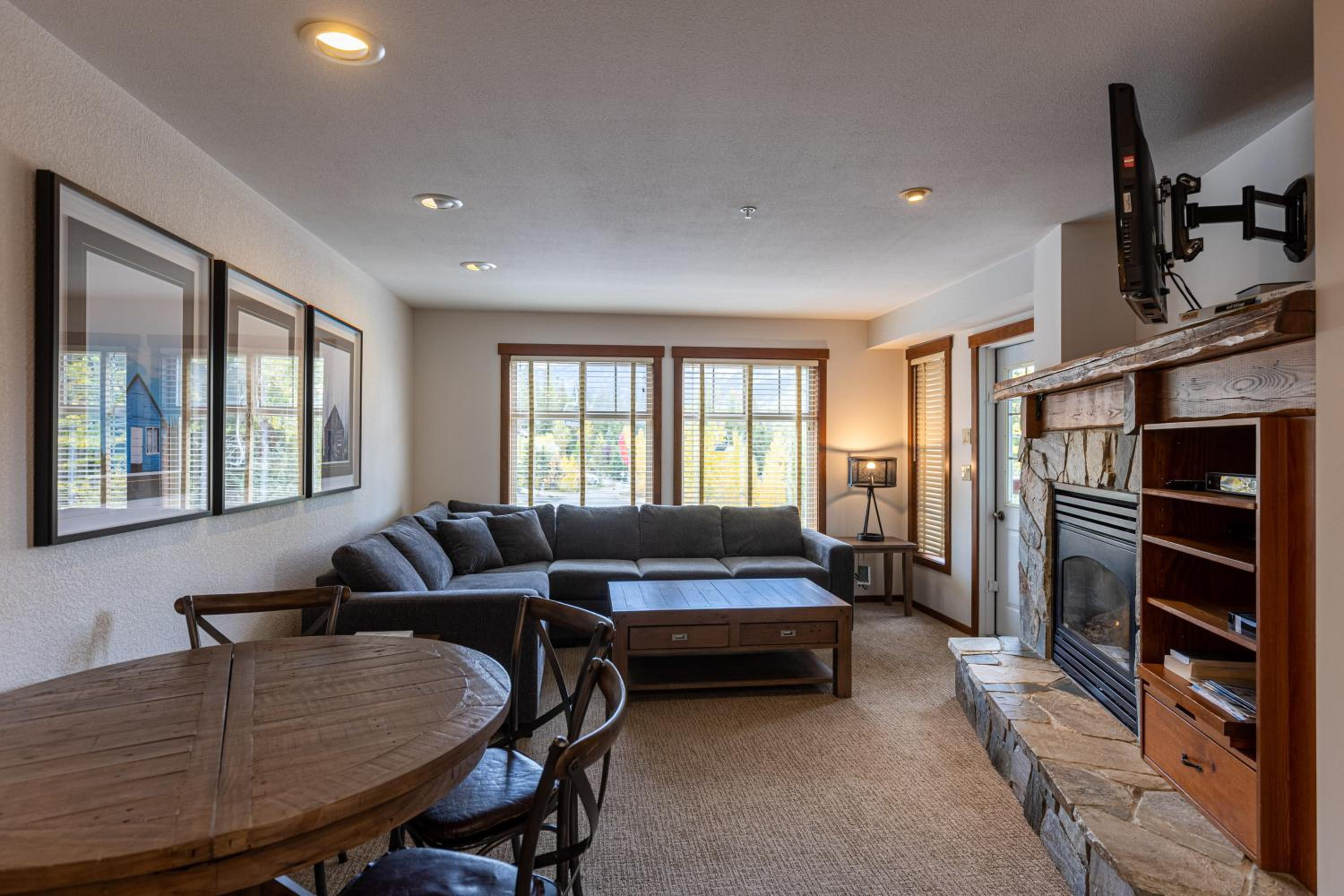 Two-Bedroom Apartment with Balcony photo 1
