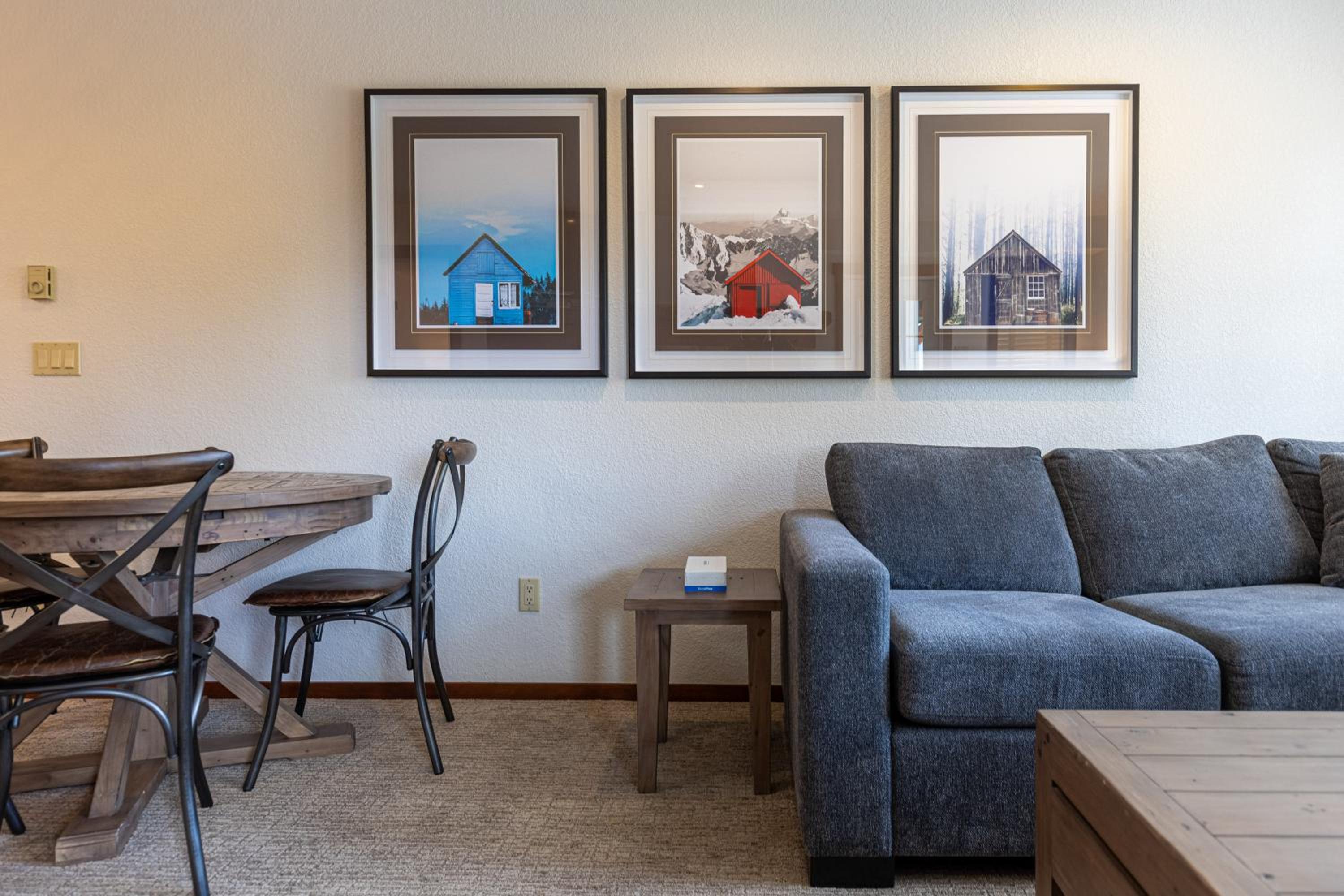 Two-Bedroom Apartment with Balcony photo 2