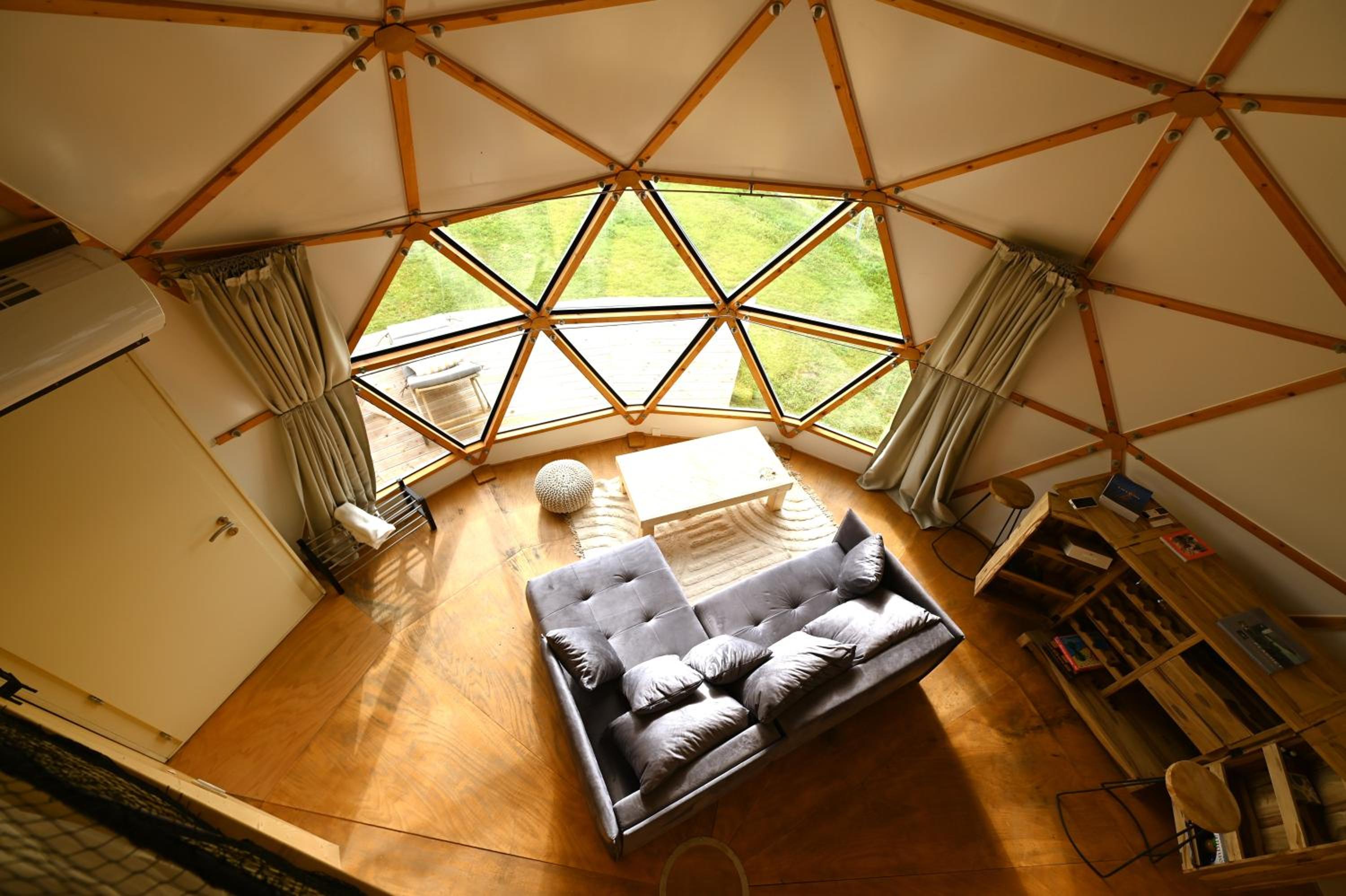 One-Bedroom House photo 1